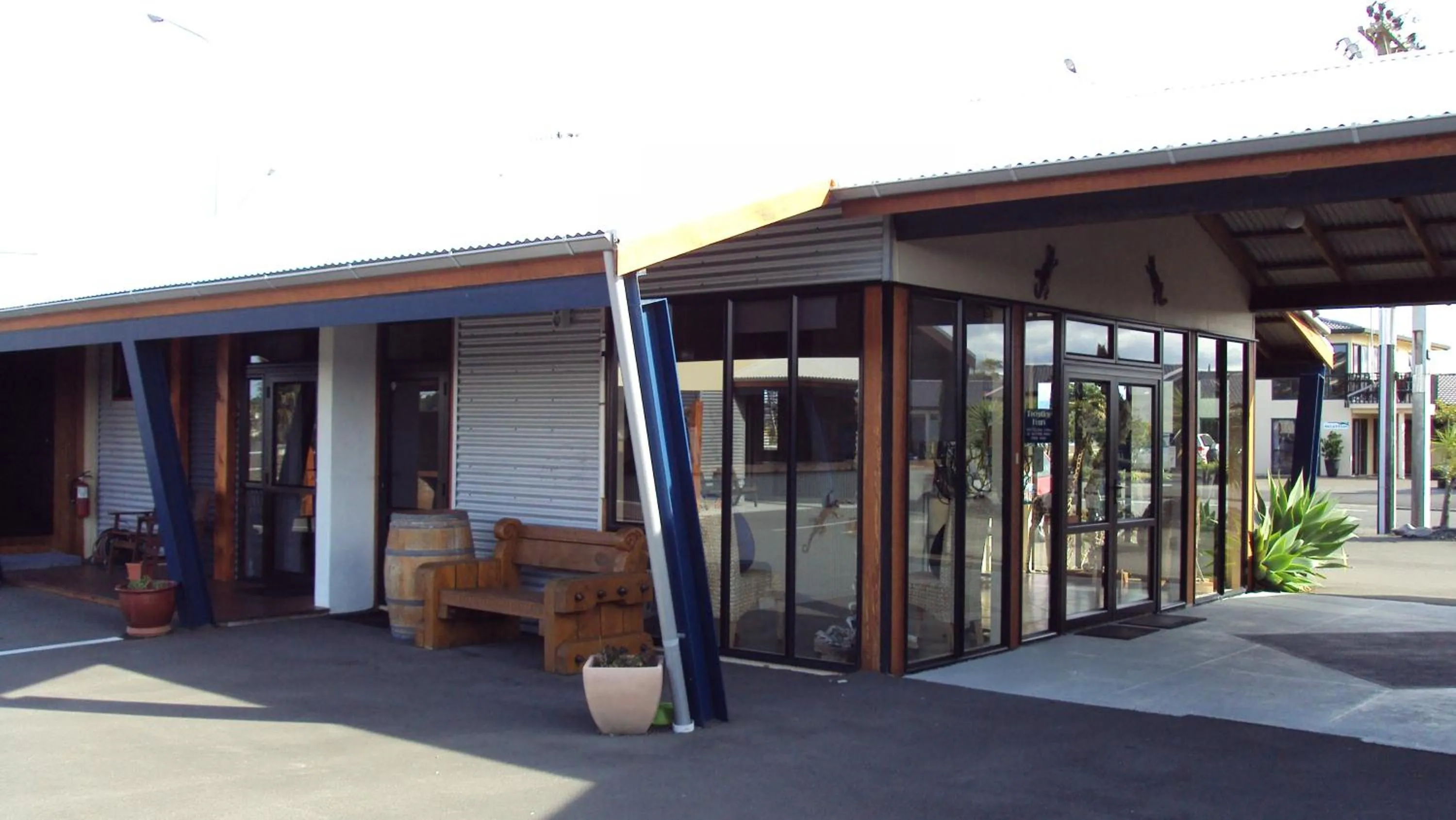 Decorative detail in The Rocks Motel