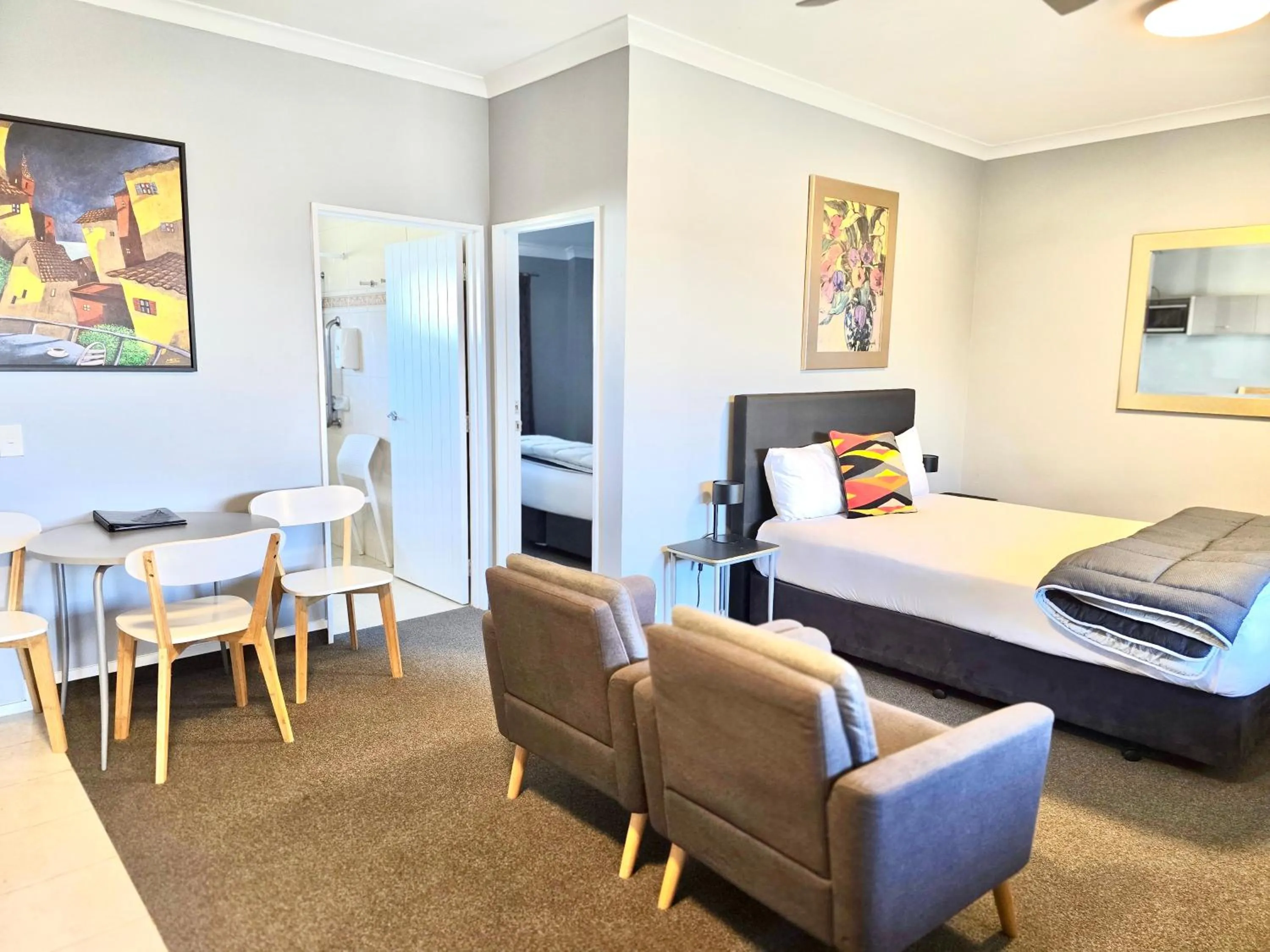 Bed in The Rocks Motel