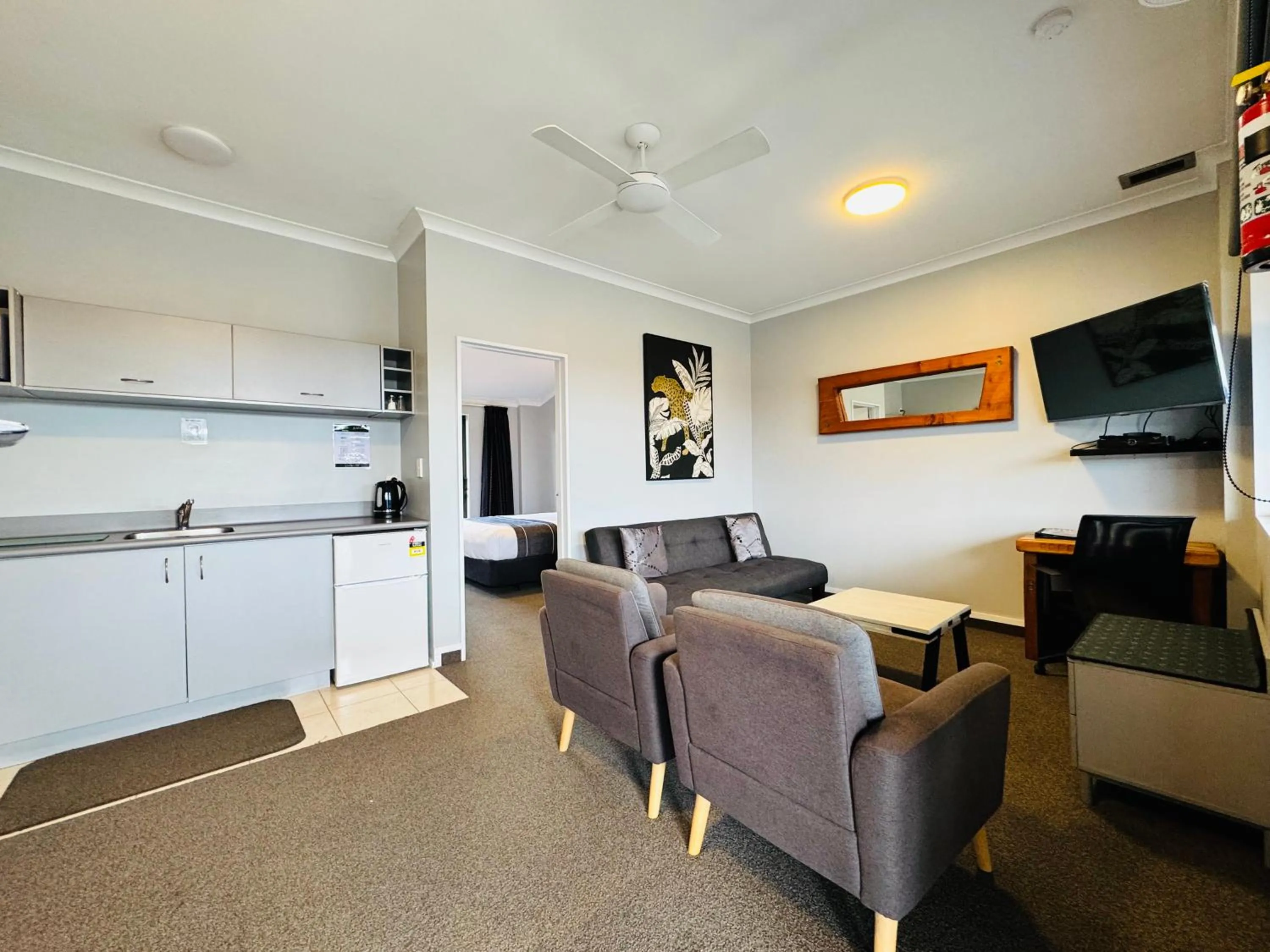 Library in The Rocks Motel