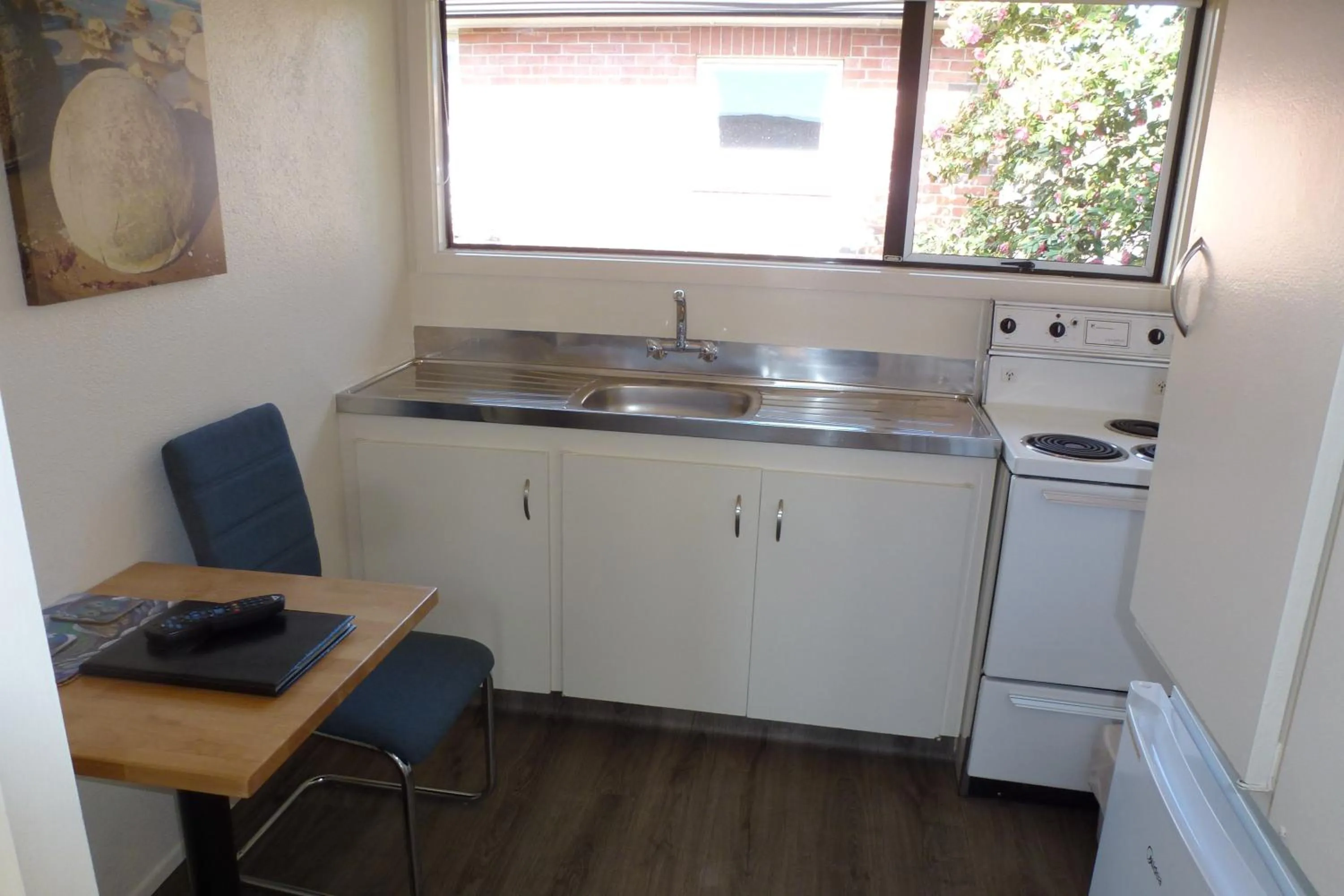 kitchen in ASURE Adcroft Motel