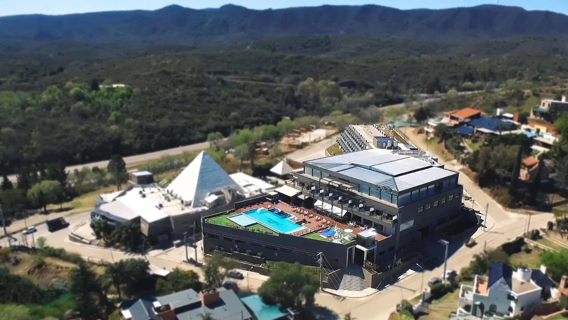 Property building in Eleton Resort & Spa