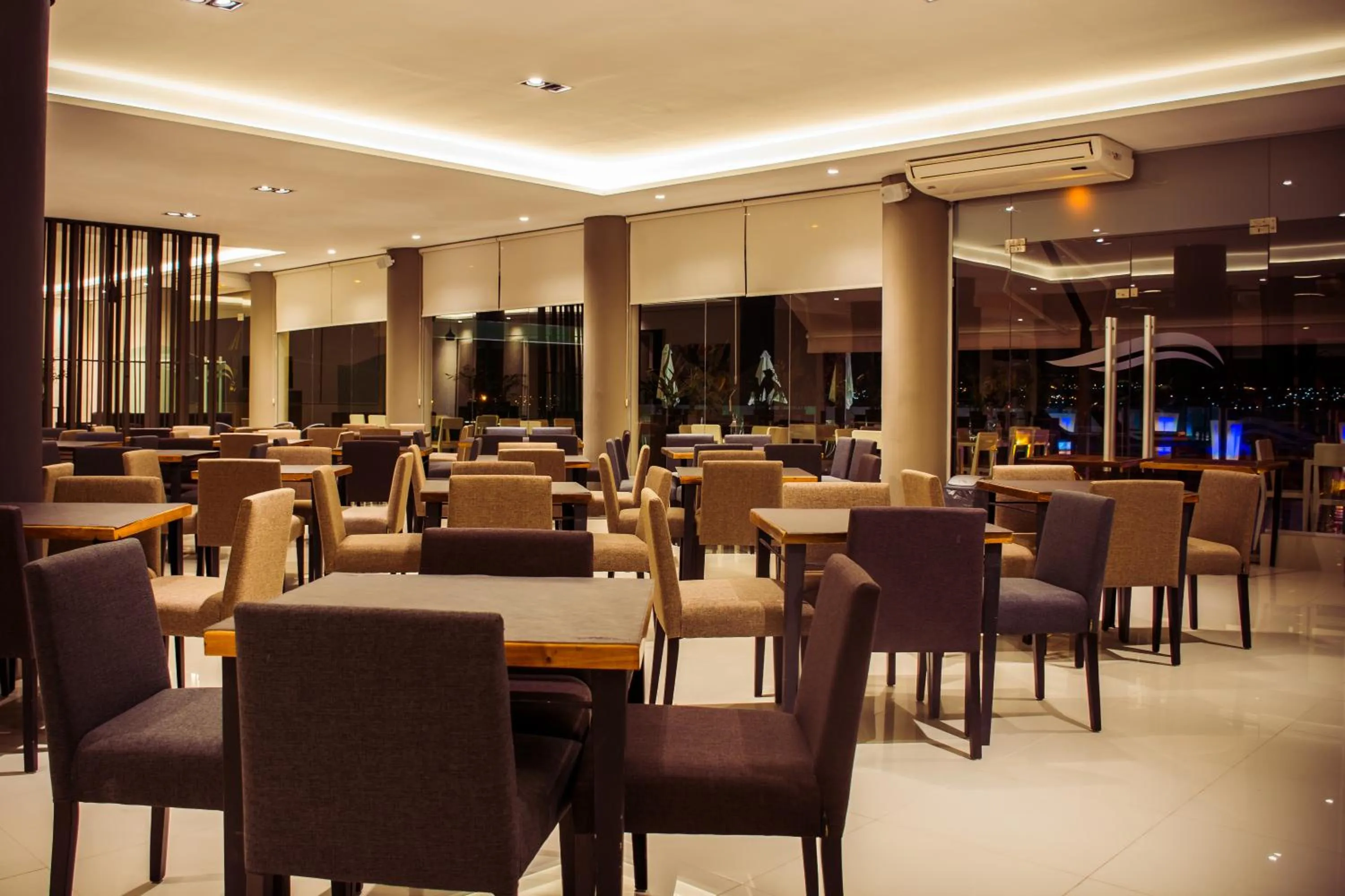 Restaurant/places to eat in Eleton Resort & Spa