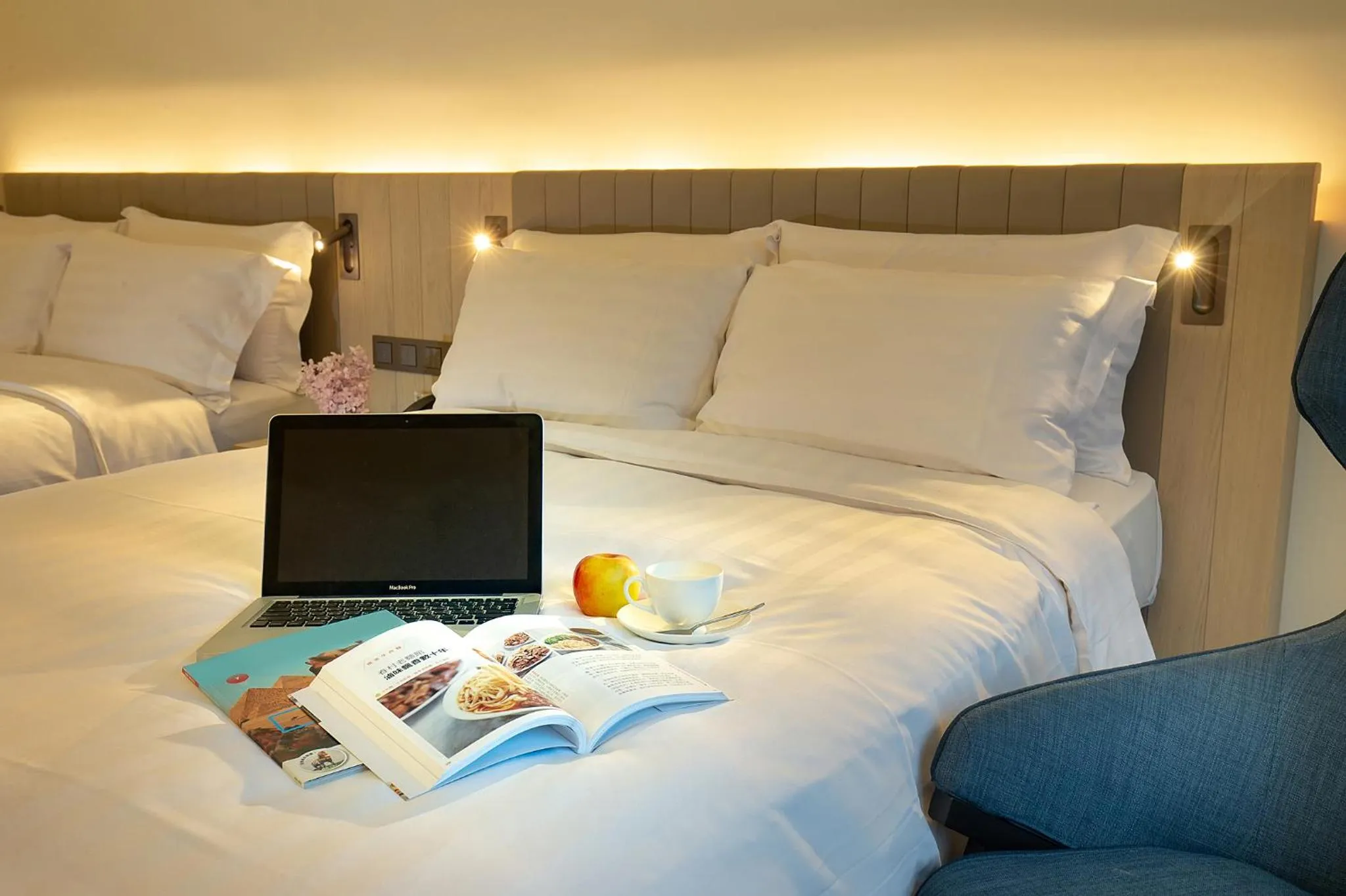 Decorative detail, Bed in Howard Plaza Hotel Hsinchu