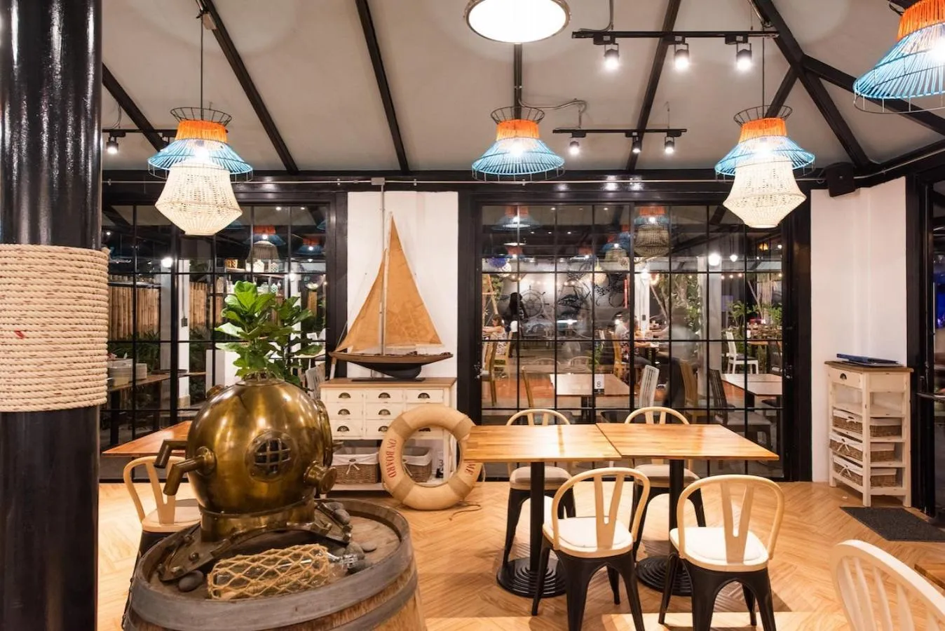 Restaurant/places to eat in Holiday Ao Nang Beach Resort, Krabi