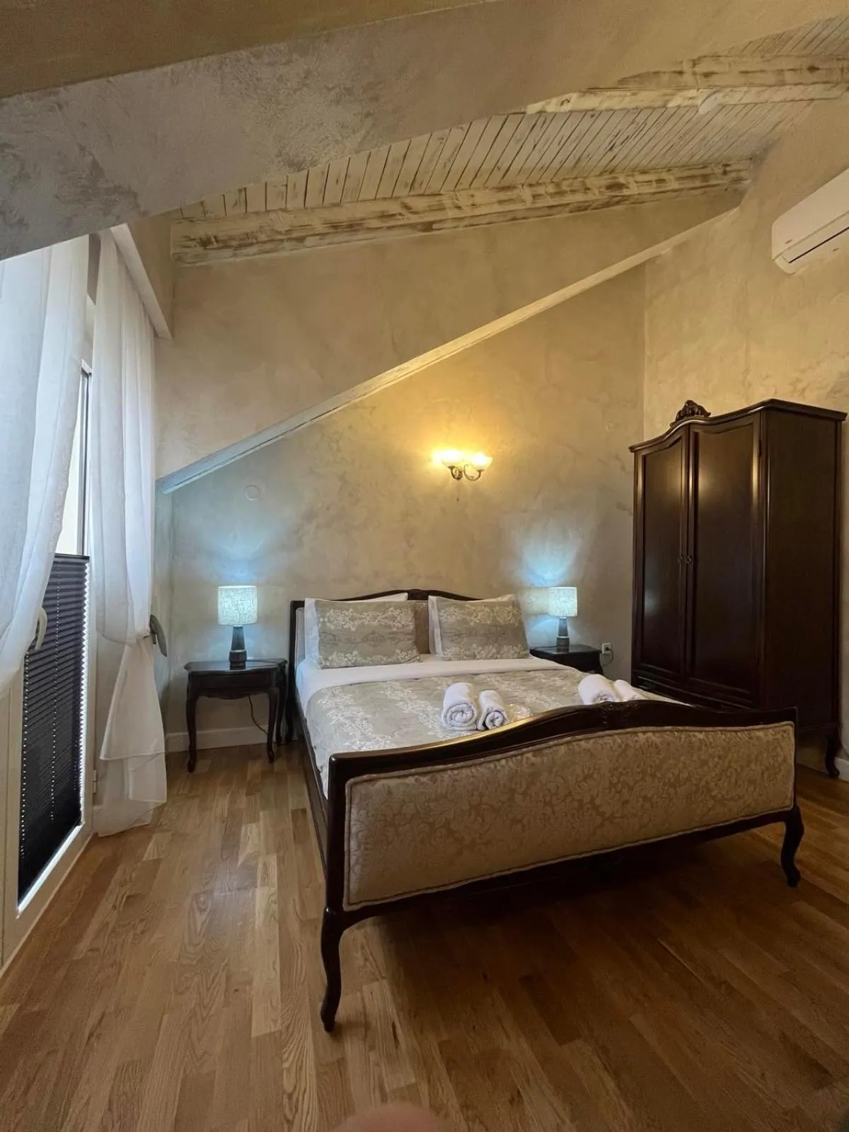 Bed in Apartments & rooms - TIANIS - Self check-in