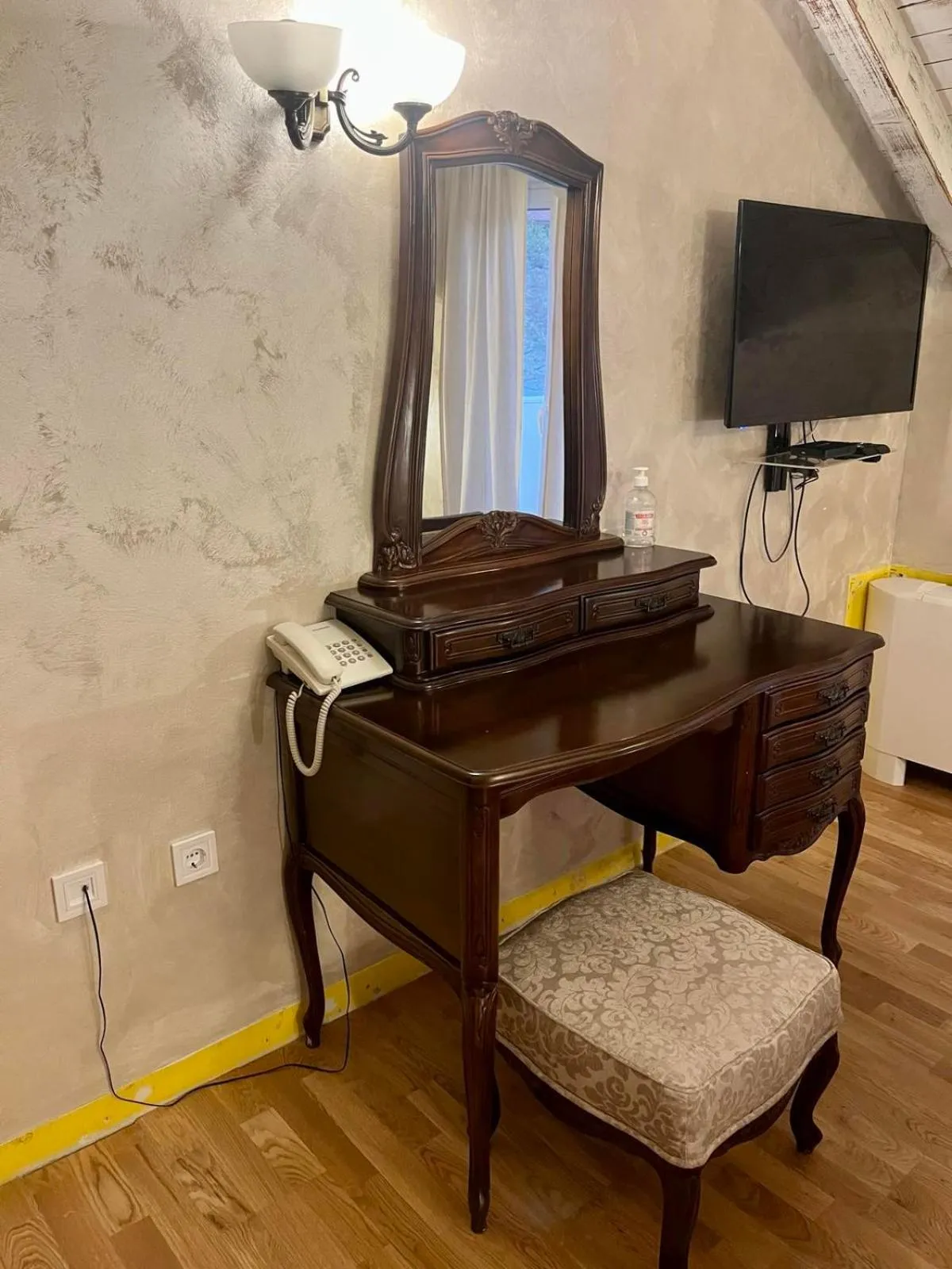 TV and multimedia in Apartments & rooms - TIANIS - Self check-in