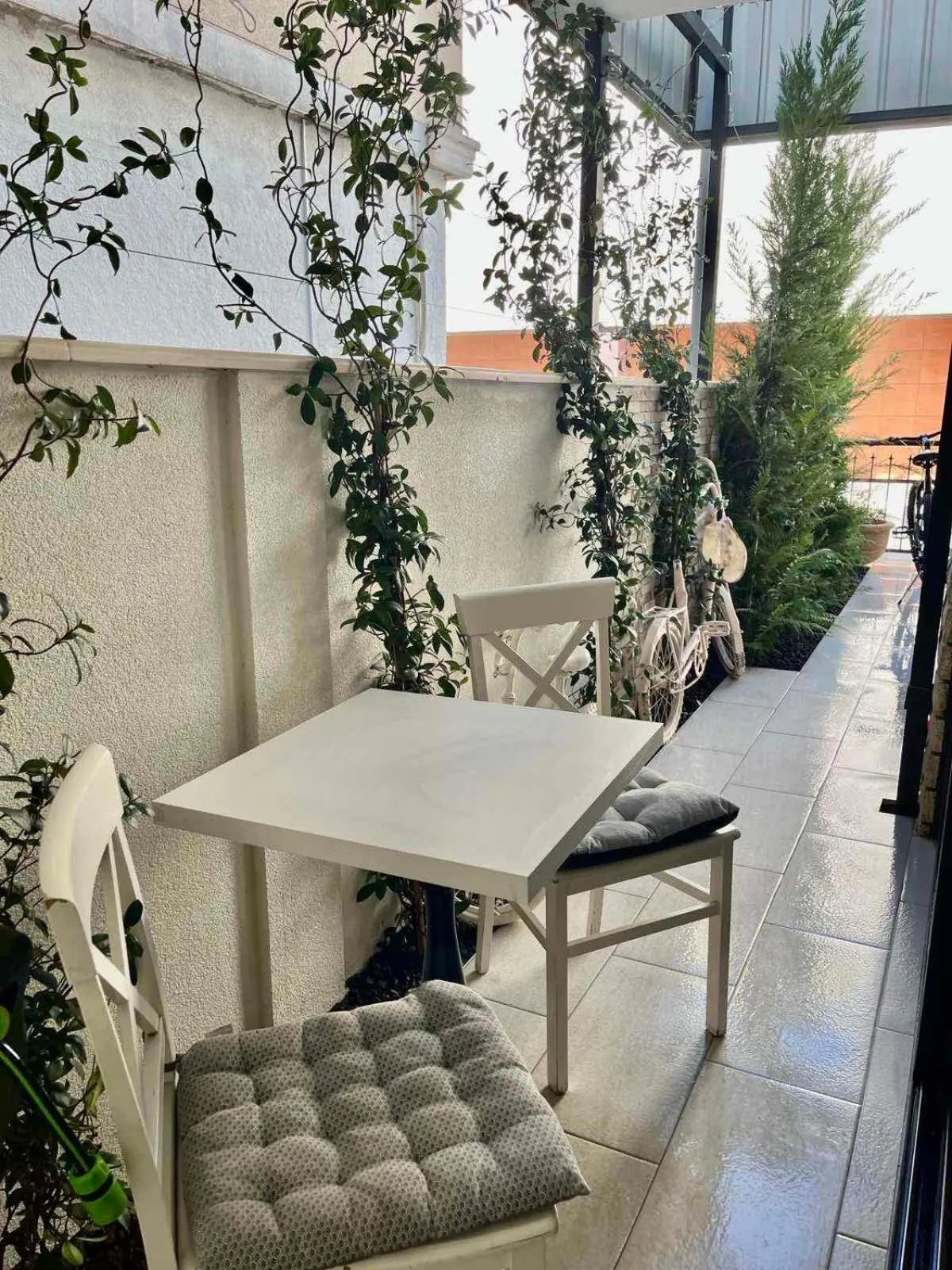 Property building in Apartments & rooms - TIANIS - Self check-in