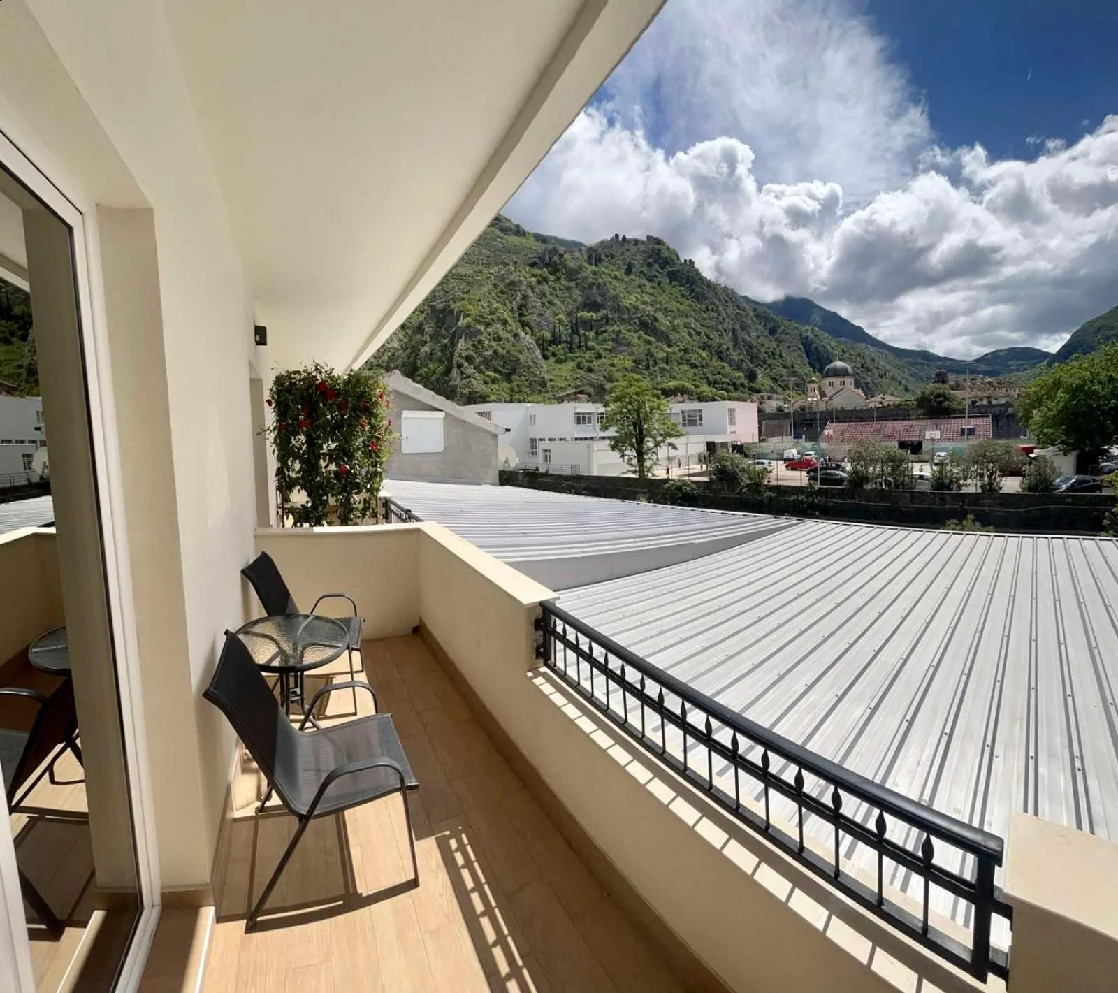 Patio in Apartments & rooms - TIANIS - Self check-in