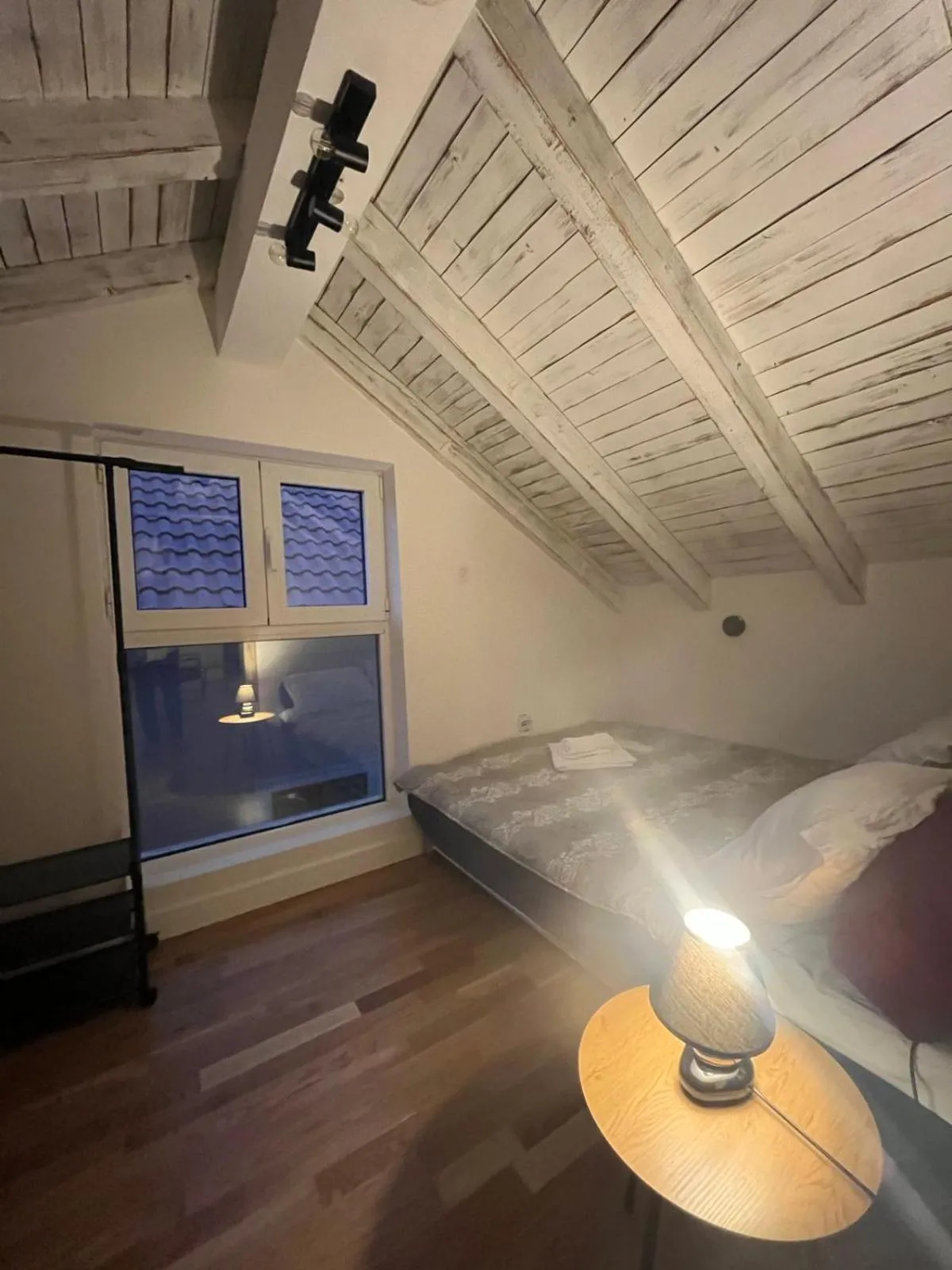 Bed in Apartments & rooms - TIANIS - Self check-in