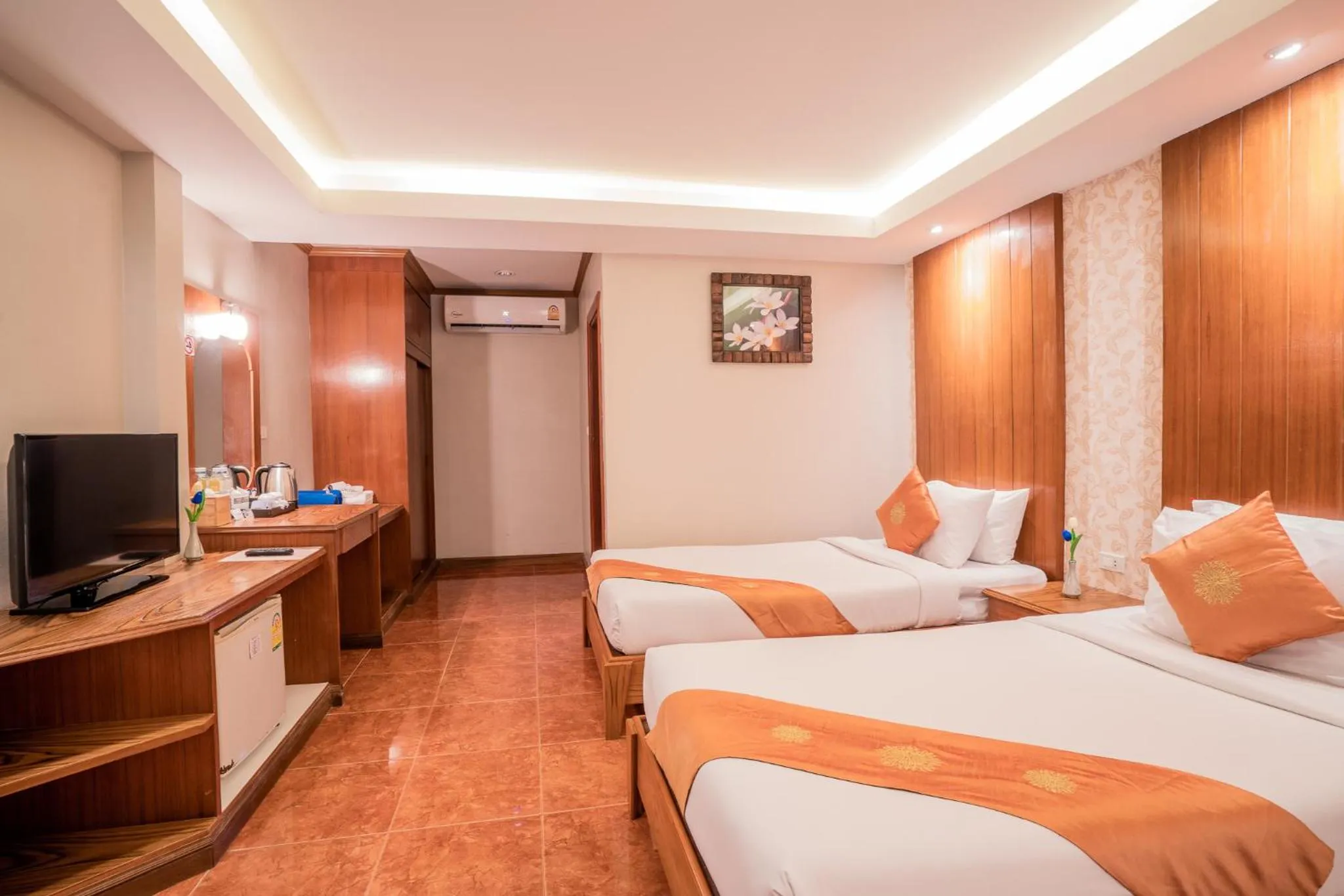 Bed in Phi Phi Anita Resort