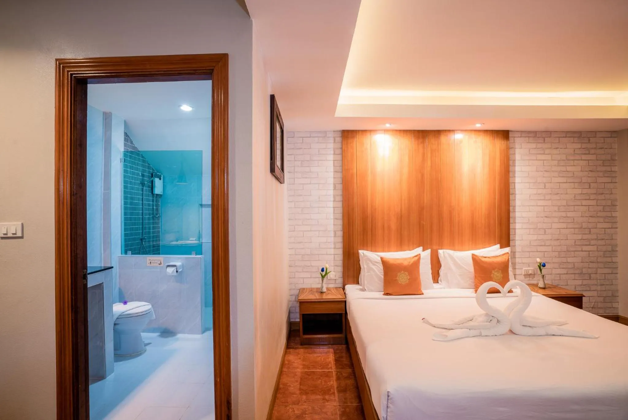 Bed in Phi Phi Anita Resort