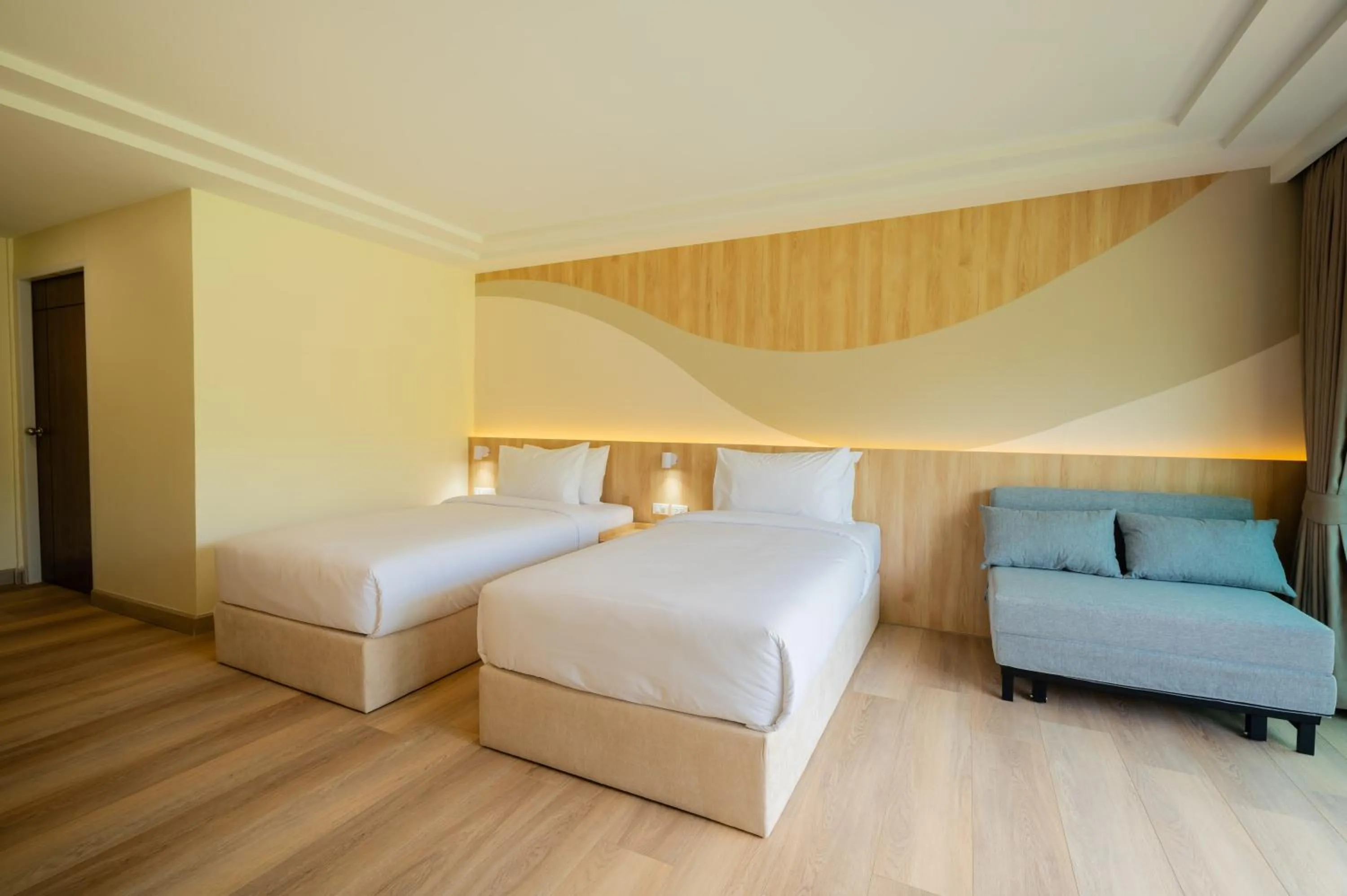 Bed in Phi Phi Anita Resort