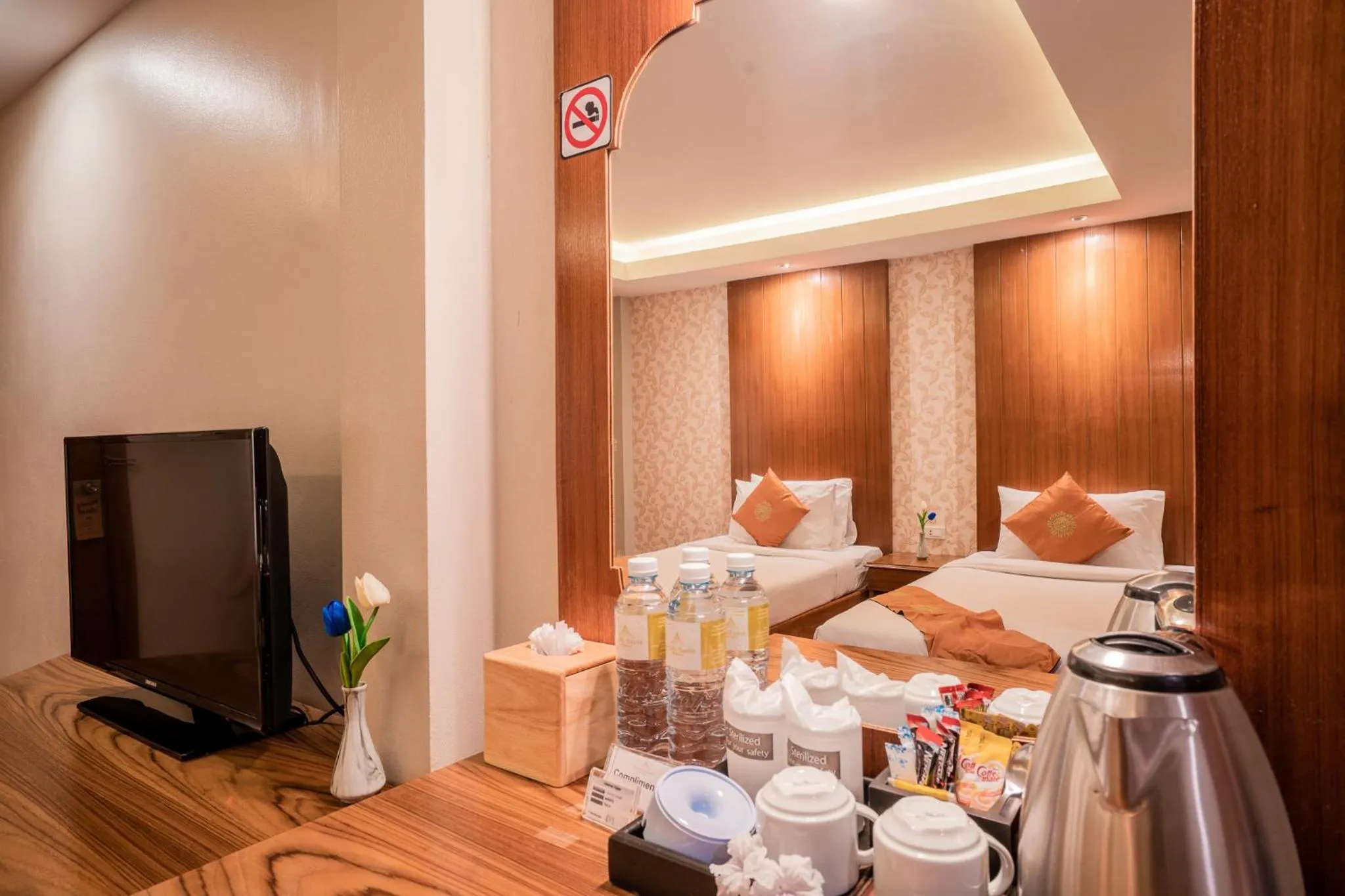 Bed in Phi Phi Anita Resort