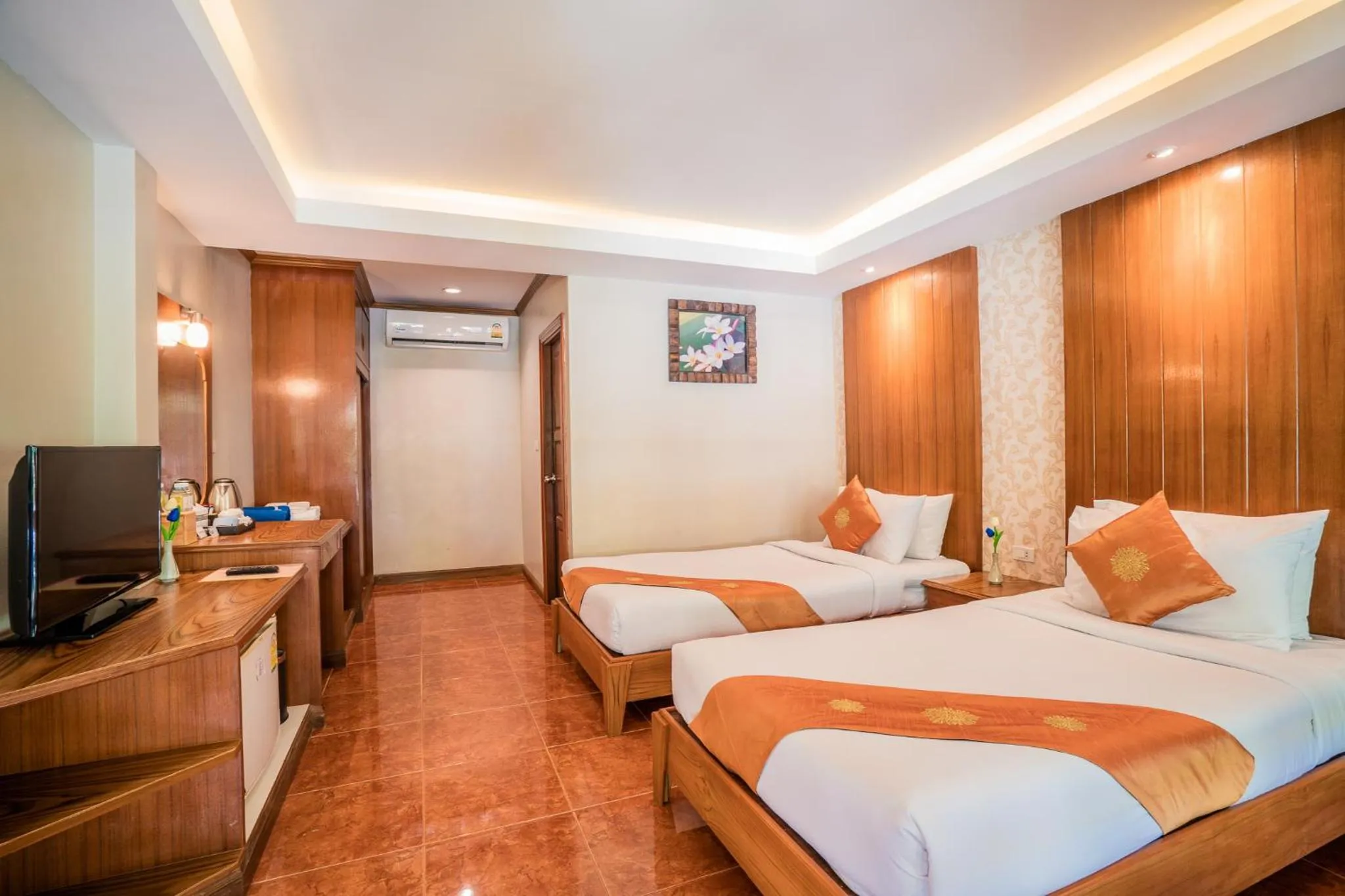 Bed in Phi Phi Anita Resort