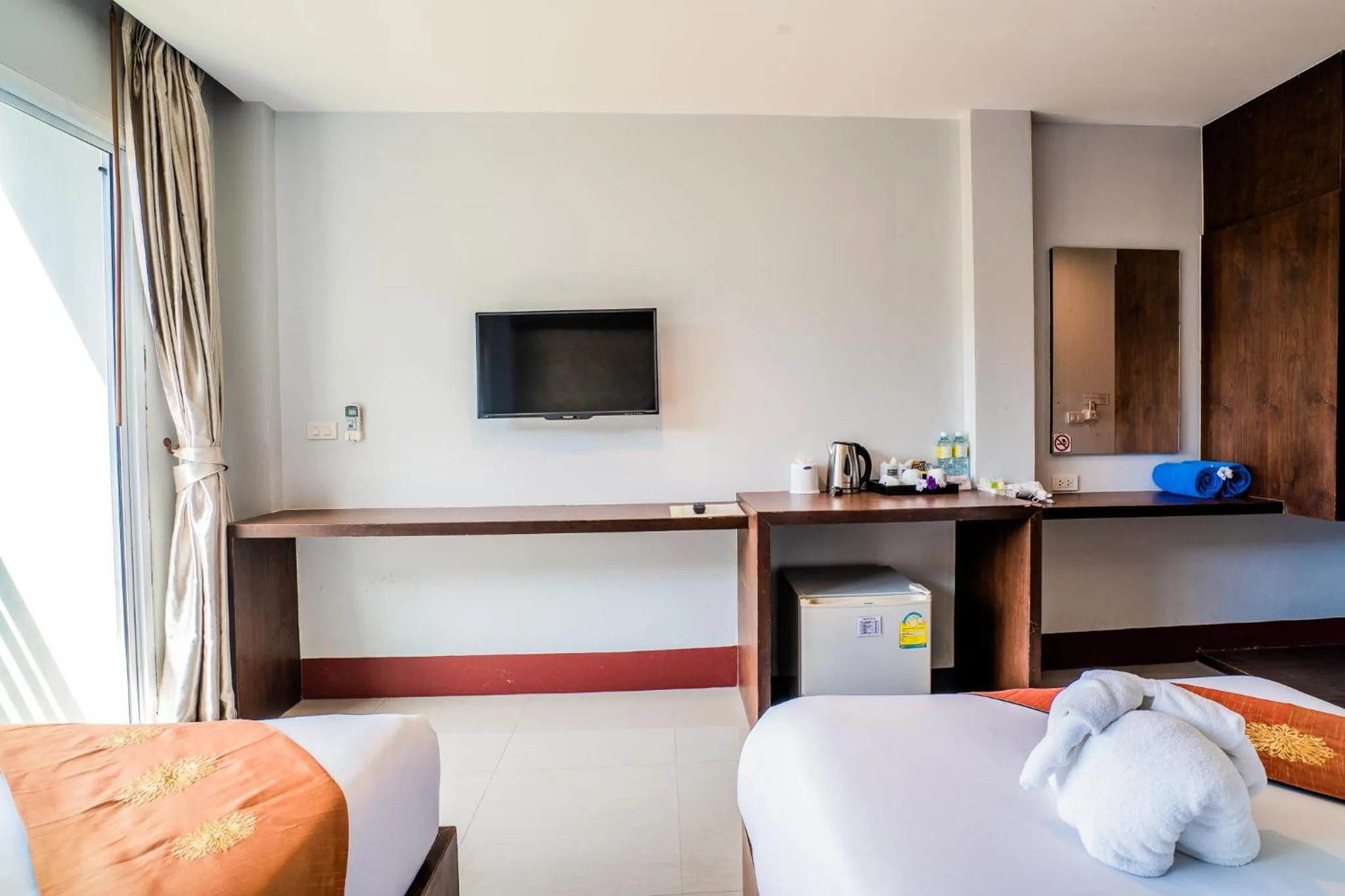 Bed in Phi Phi Anita Resort