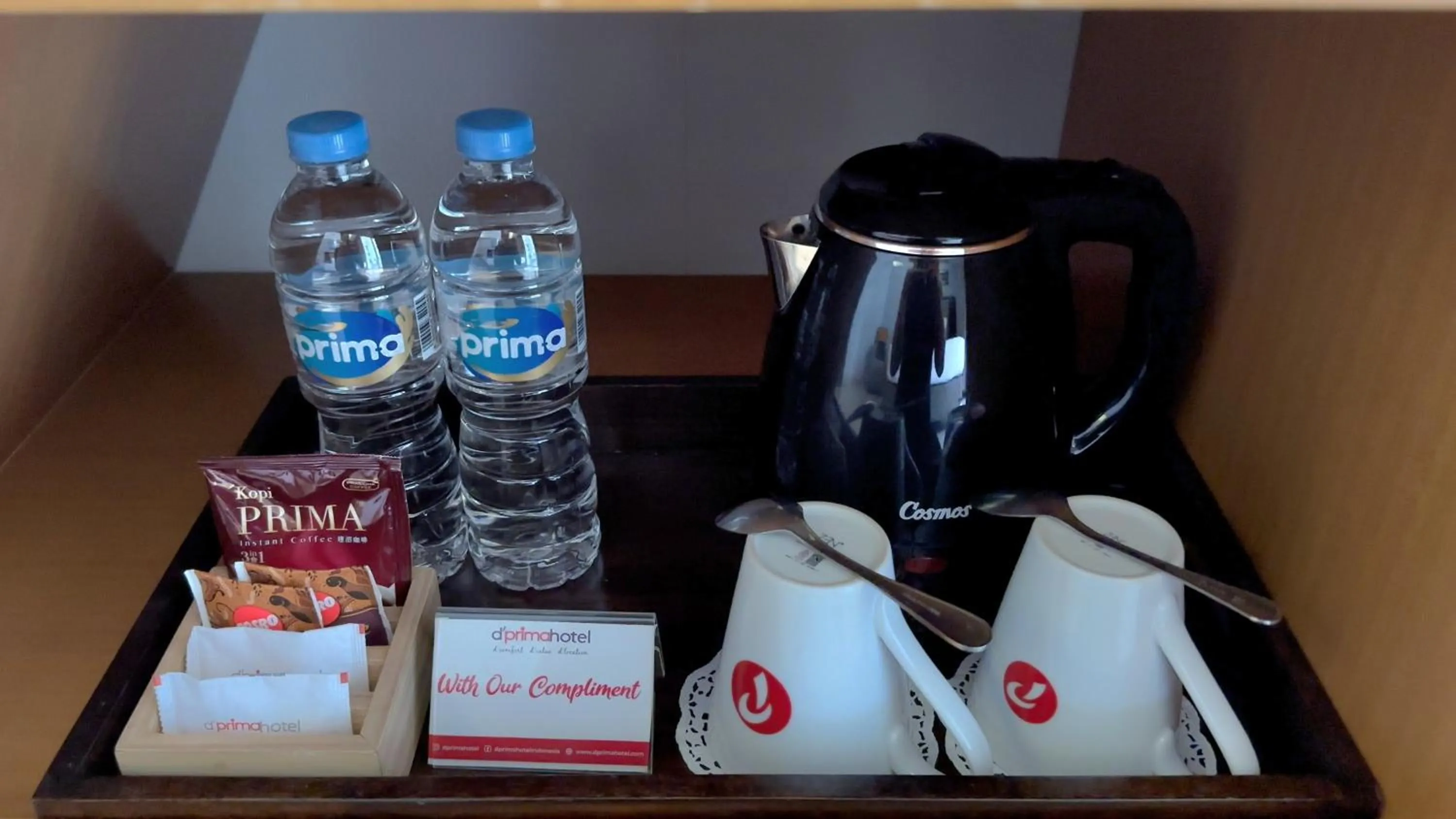 Coffee/tea facilities in d'primahotel Kualanamu Airport Medan