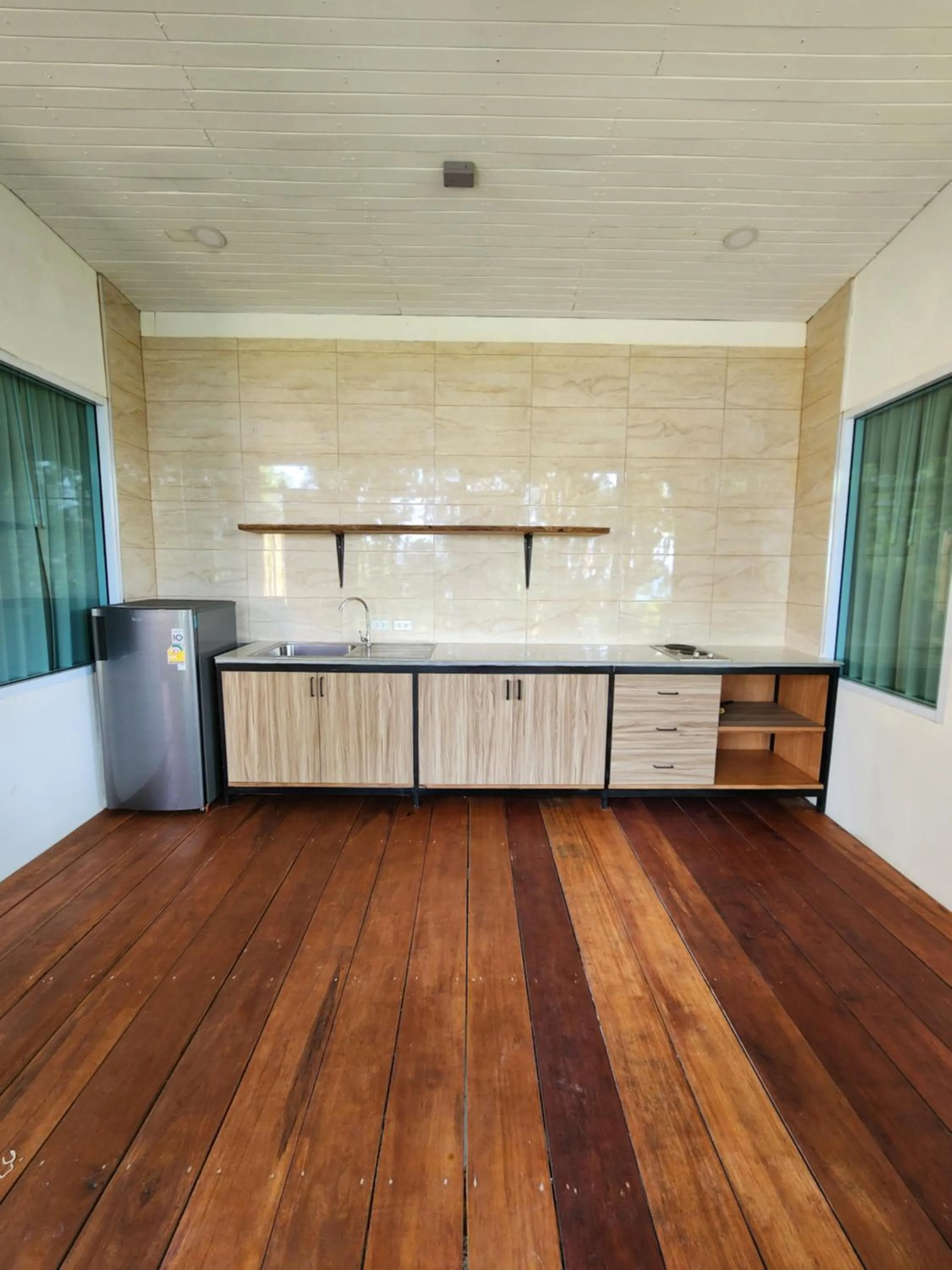 Kitchen or kitchenette in Haadson Resort & Koh Raham