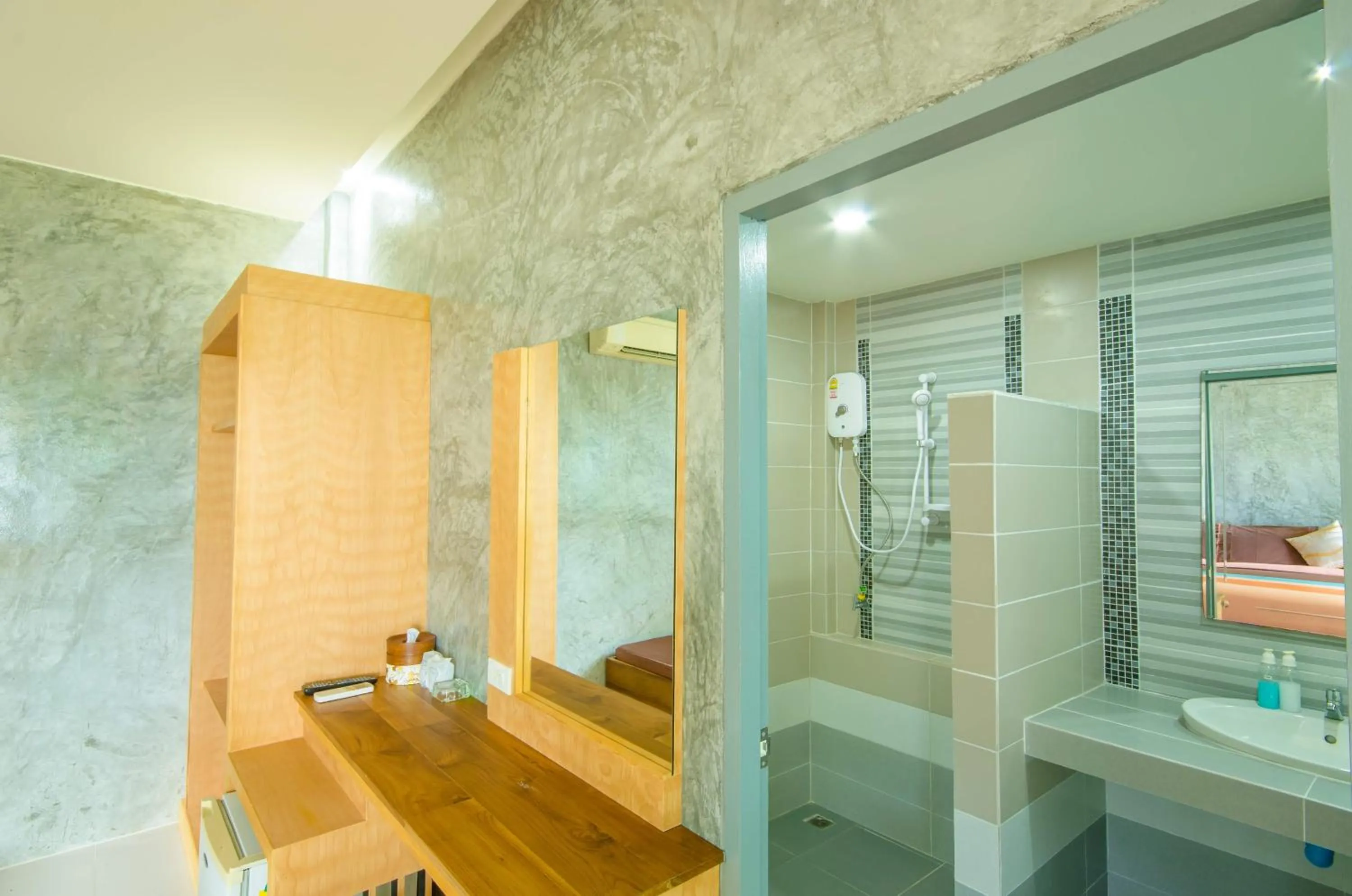 Bathroom in Haadson Resort & Koh Raham