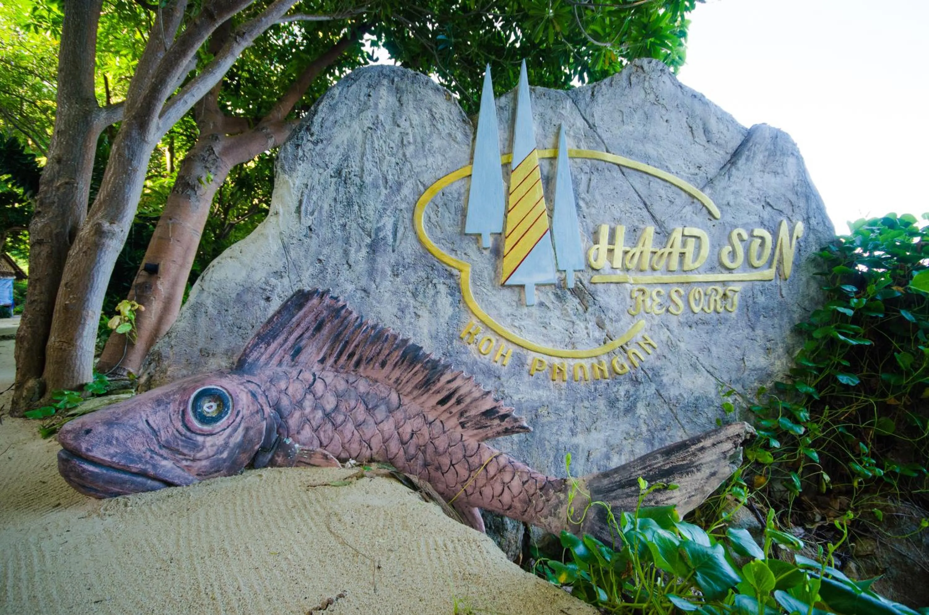 Beach in Haadson Resort & Koh Raham