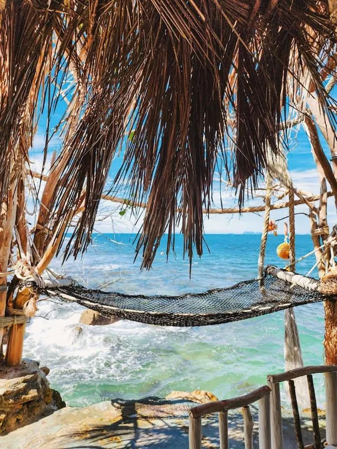 Restaurant/places to eat in Haadson Resort & Koh Raham