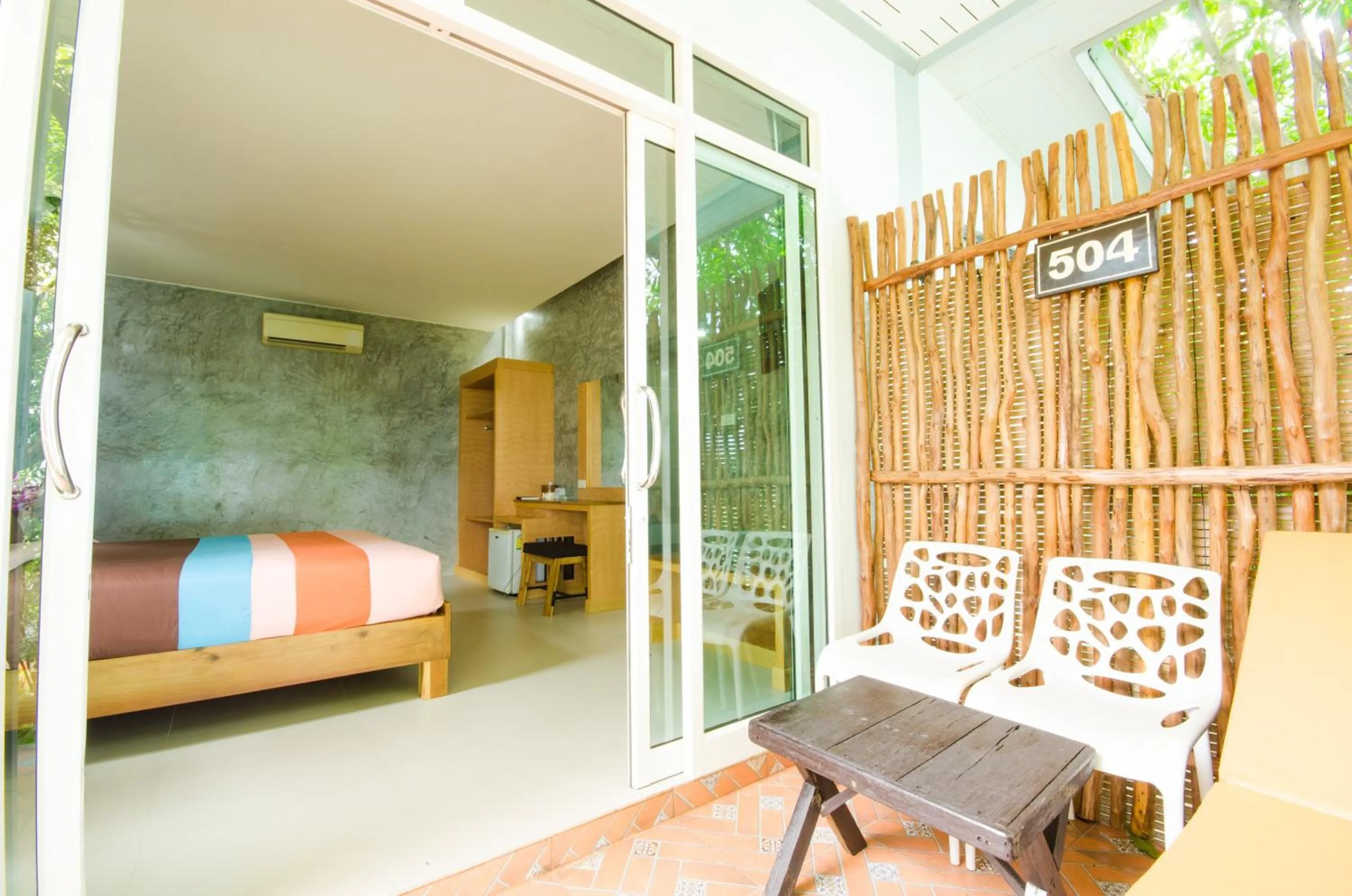 Balcony/Terrace, Bed in Haadson Resort & Koh Raham