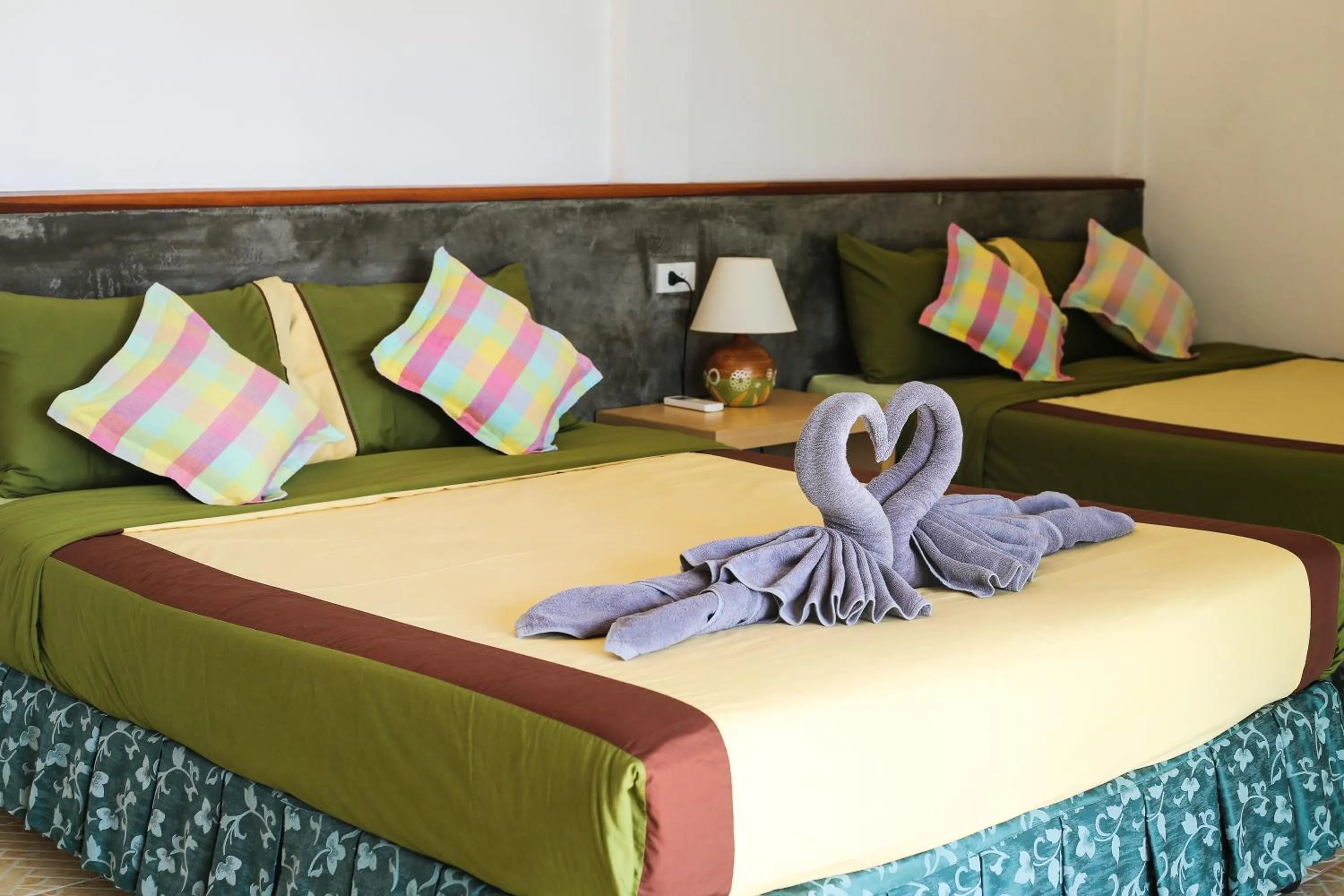 Bed in Haadson Resort & Koh Raham