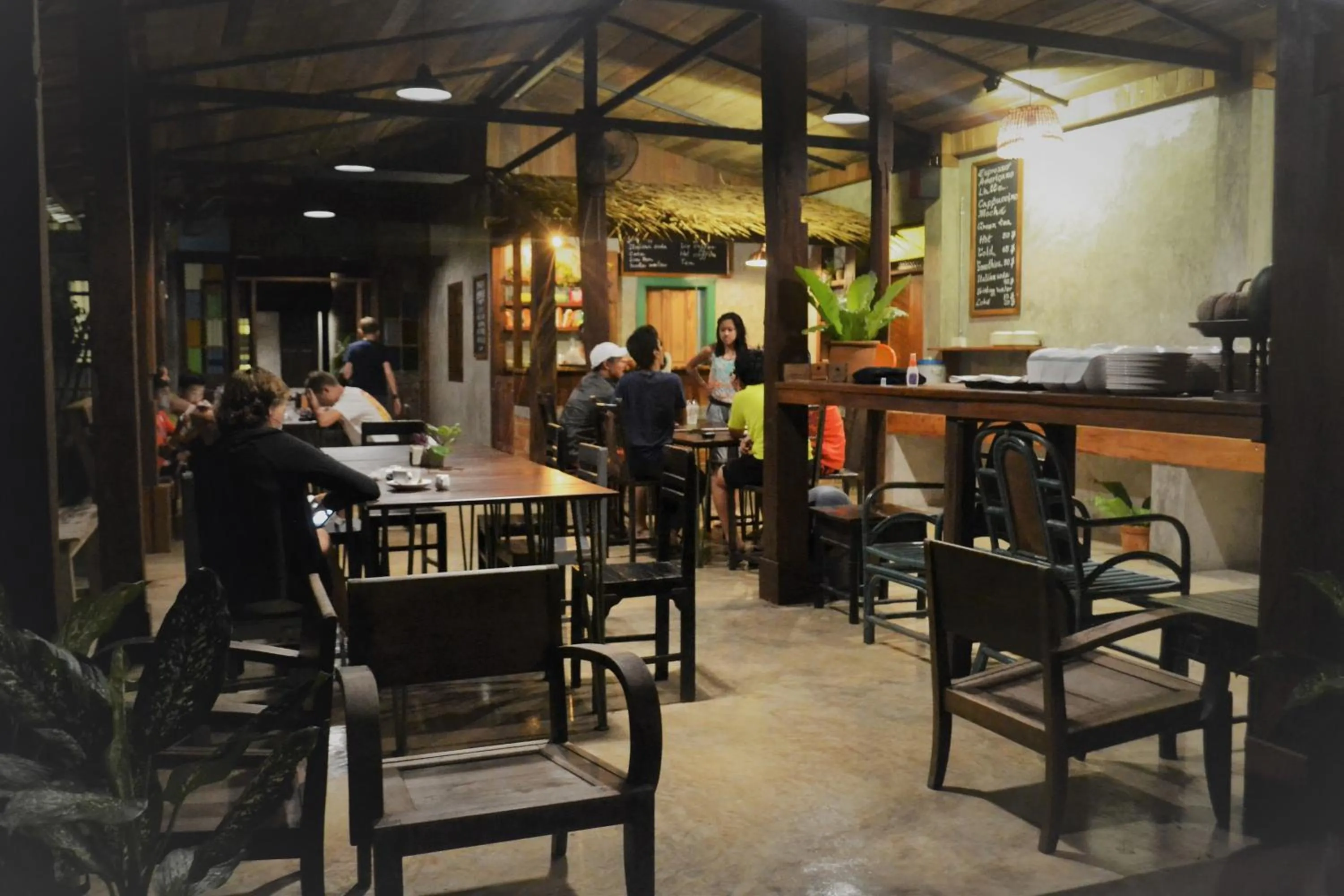 Restaurant/places to eat in Le Cocotier