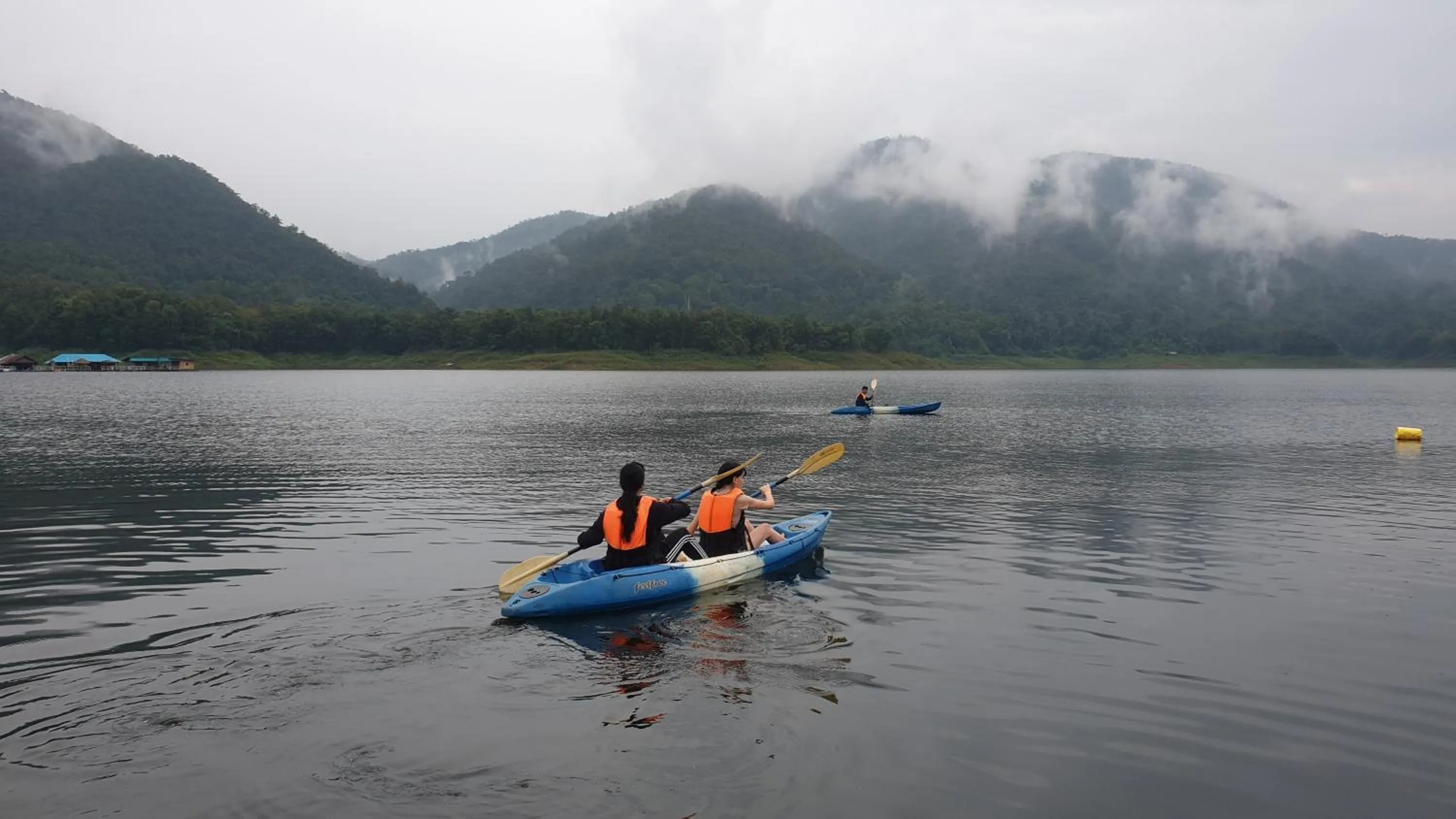 Canoeing in Le Cocotier
