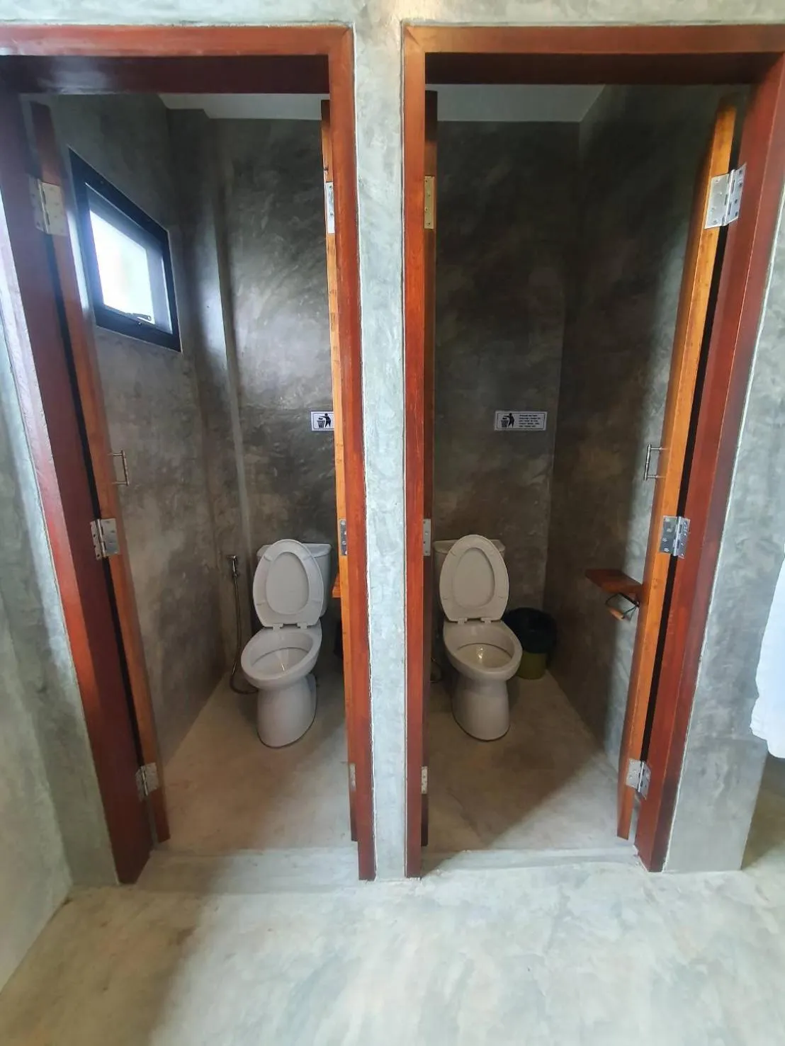 Toilet in Le Cocotier