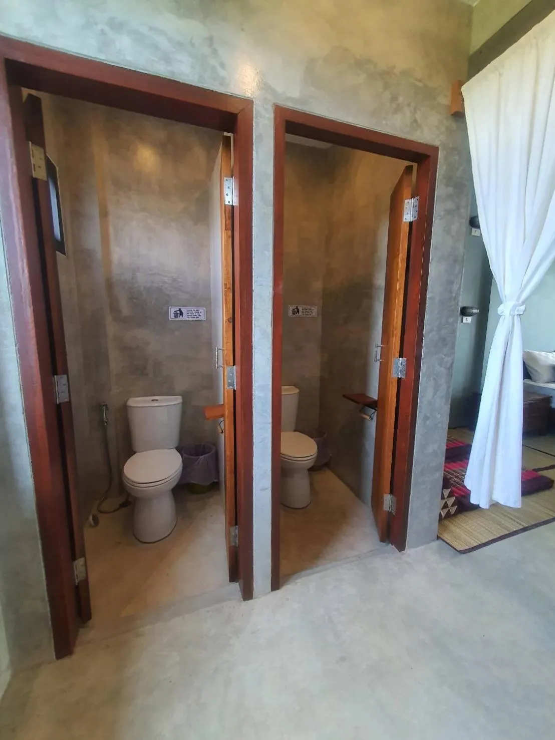 Toilet in Le Cocotier