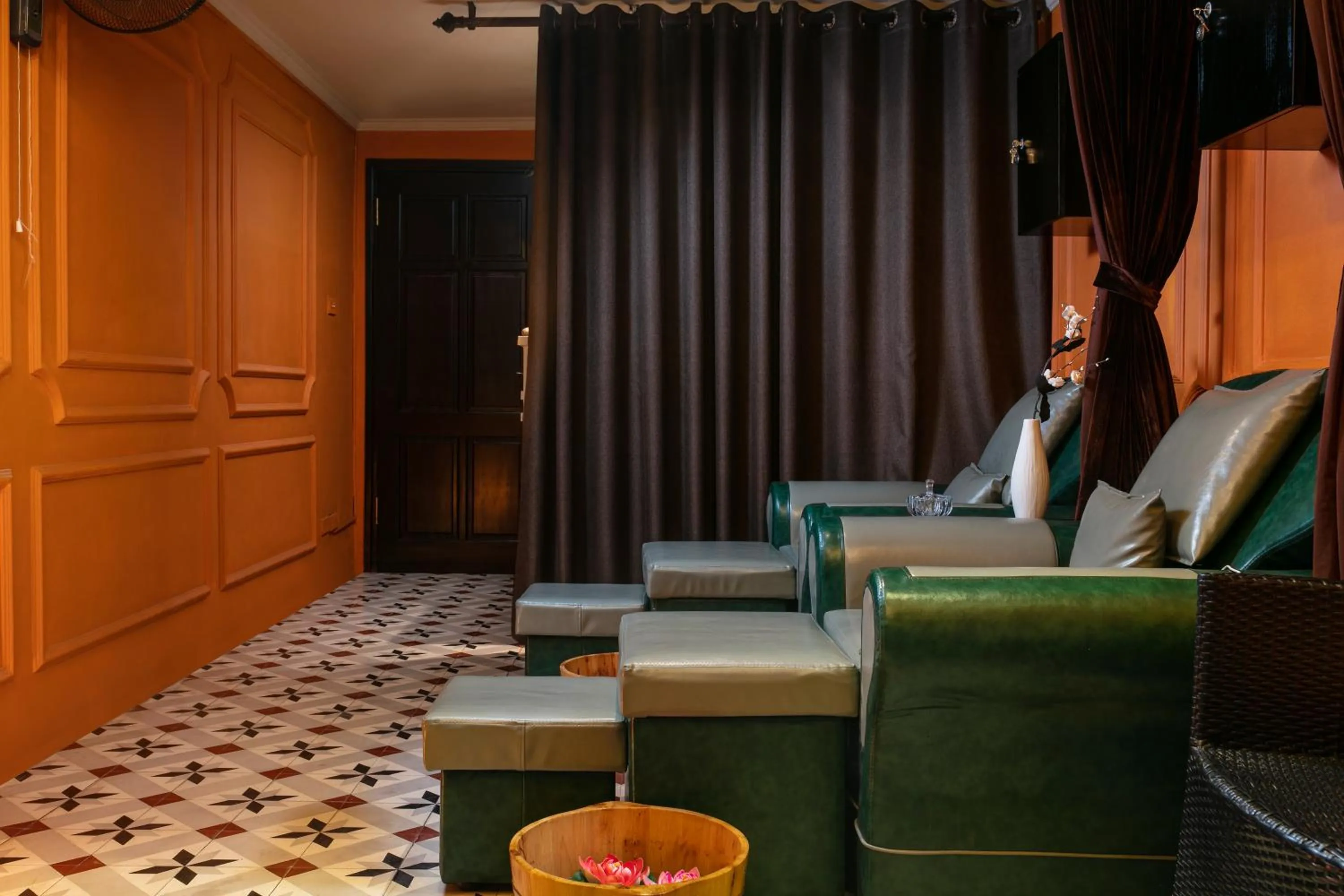 Massage in Hanoi Center Silk Premium Hotel & Spa & Travel