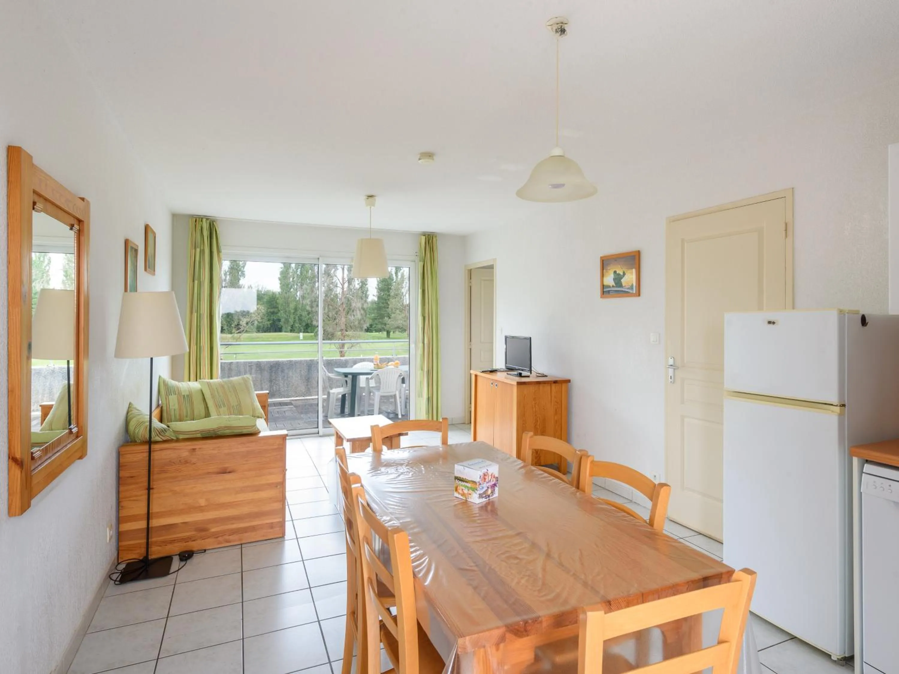 Dining area in Vacancéole - Domaine du Green