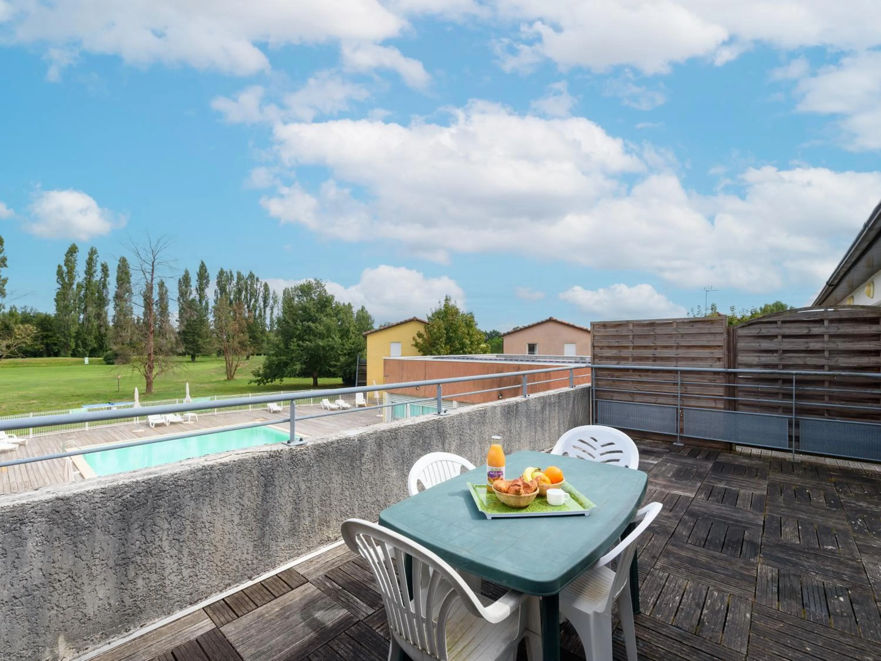 Balcony/Terrace in Vacancéole - Domaine du Green