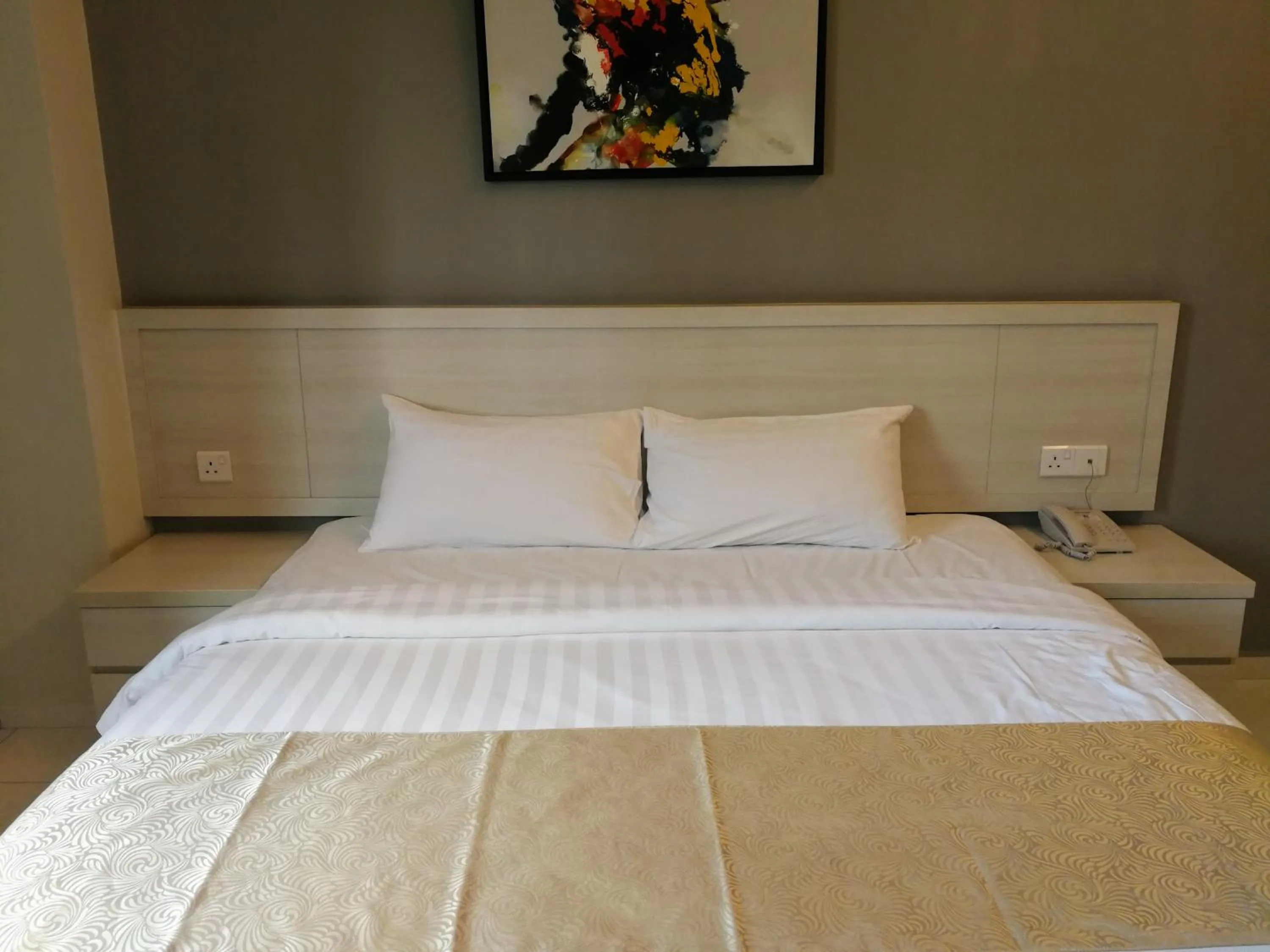 Bedroom, Bed in Aurora Hotel