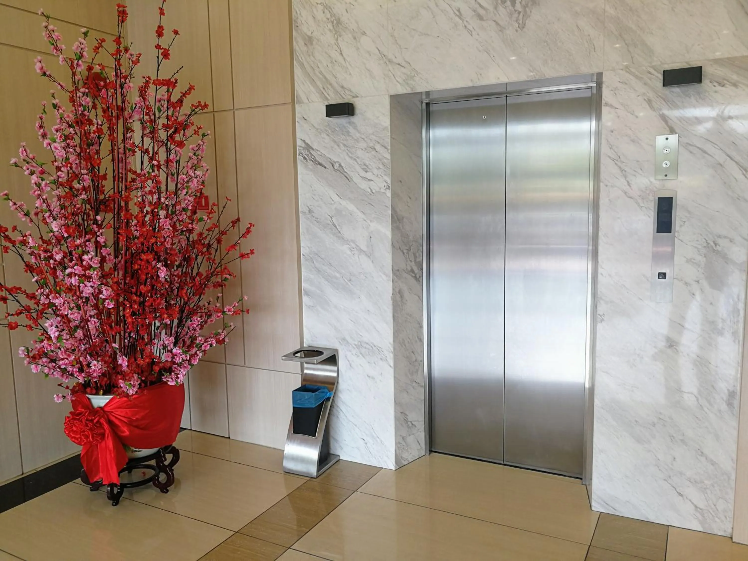 Facility for disabled guests in Aurora Hotel