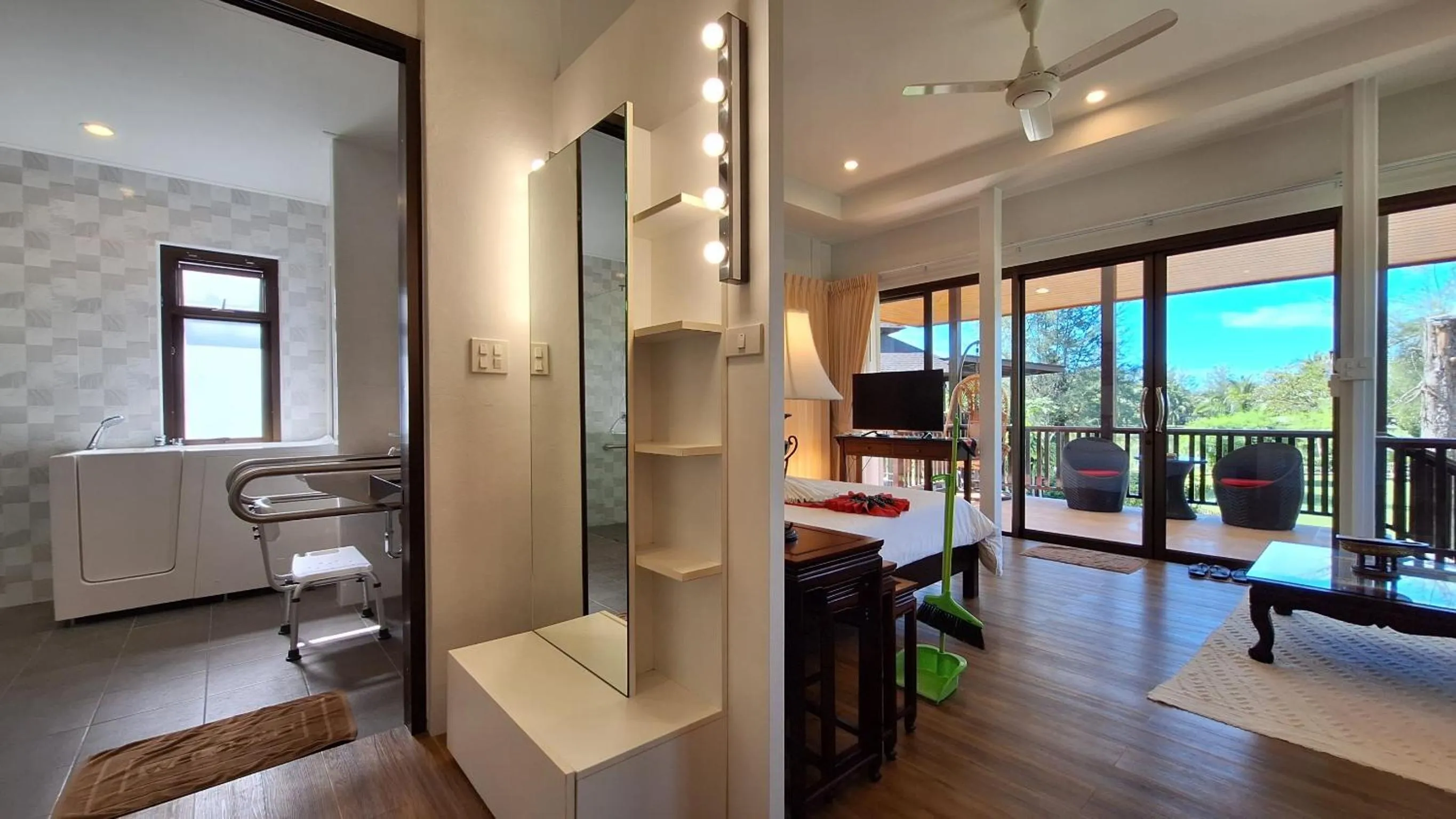 Photo of the whole room in ThaiLife Wellness & Meditation Resort- SHA Plus