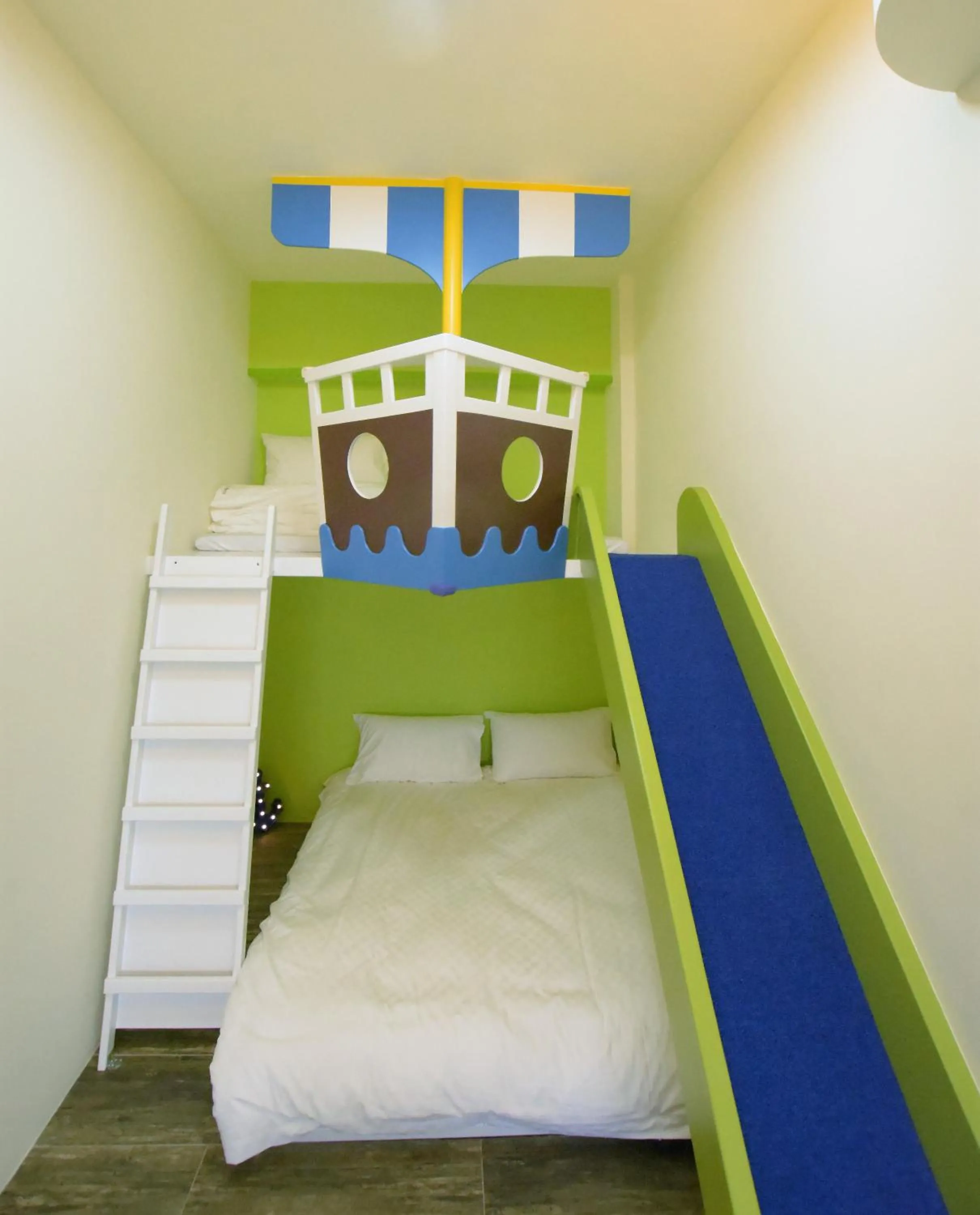 Triple Room with Shower in 23 Here B&B