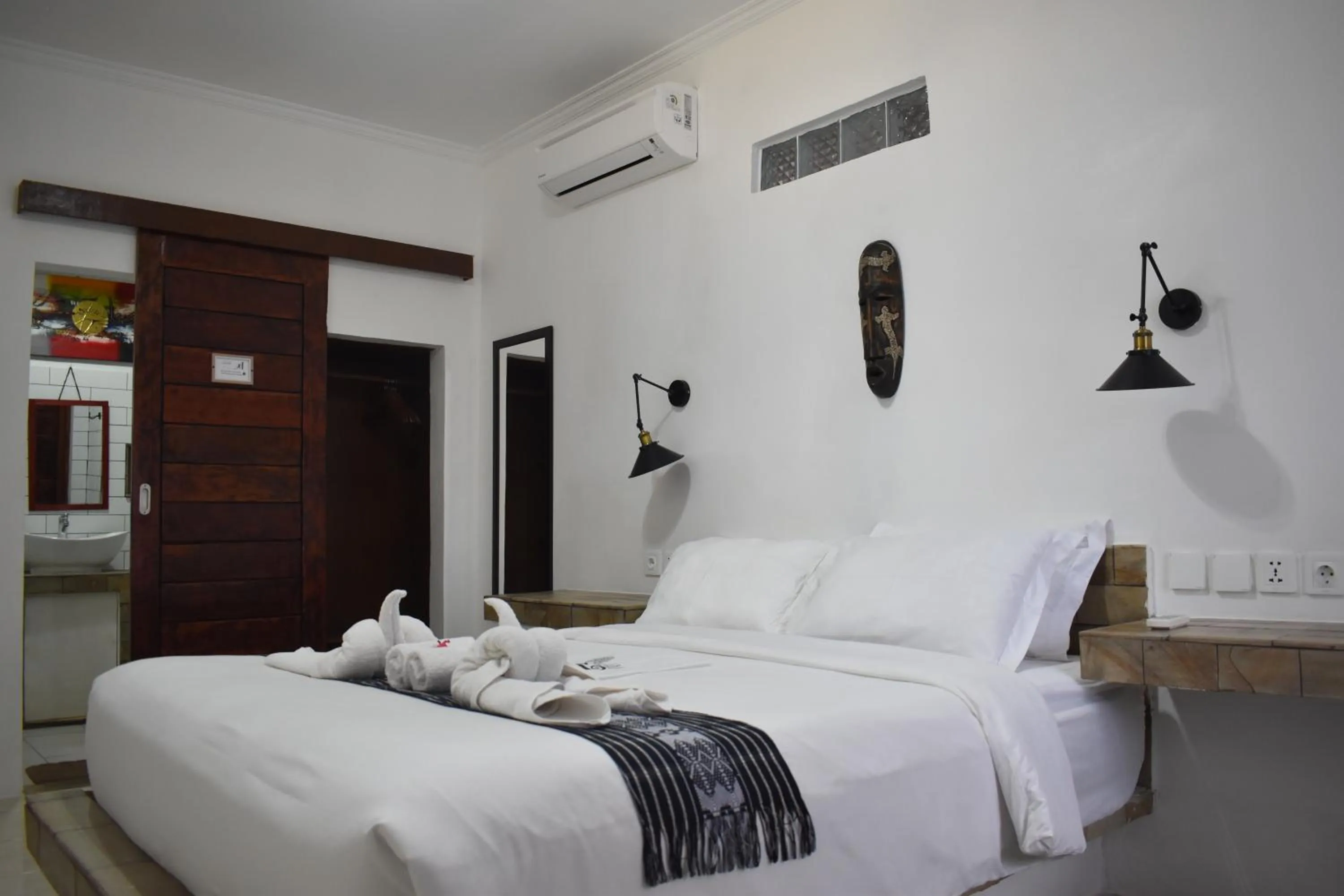 Bed in Katara Gili, Boutique Rooms and Bungalows