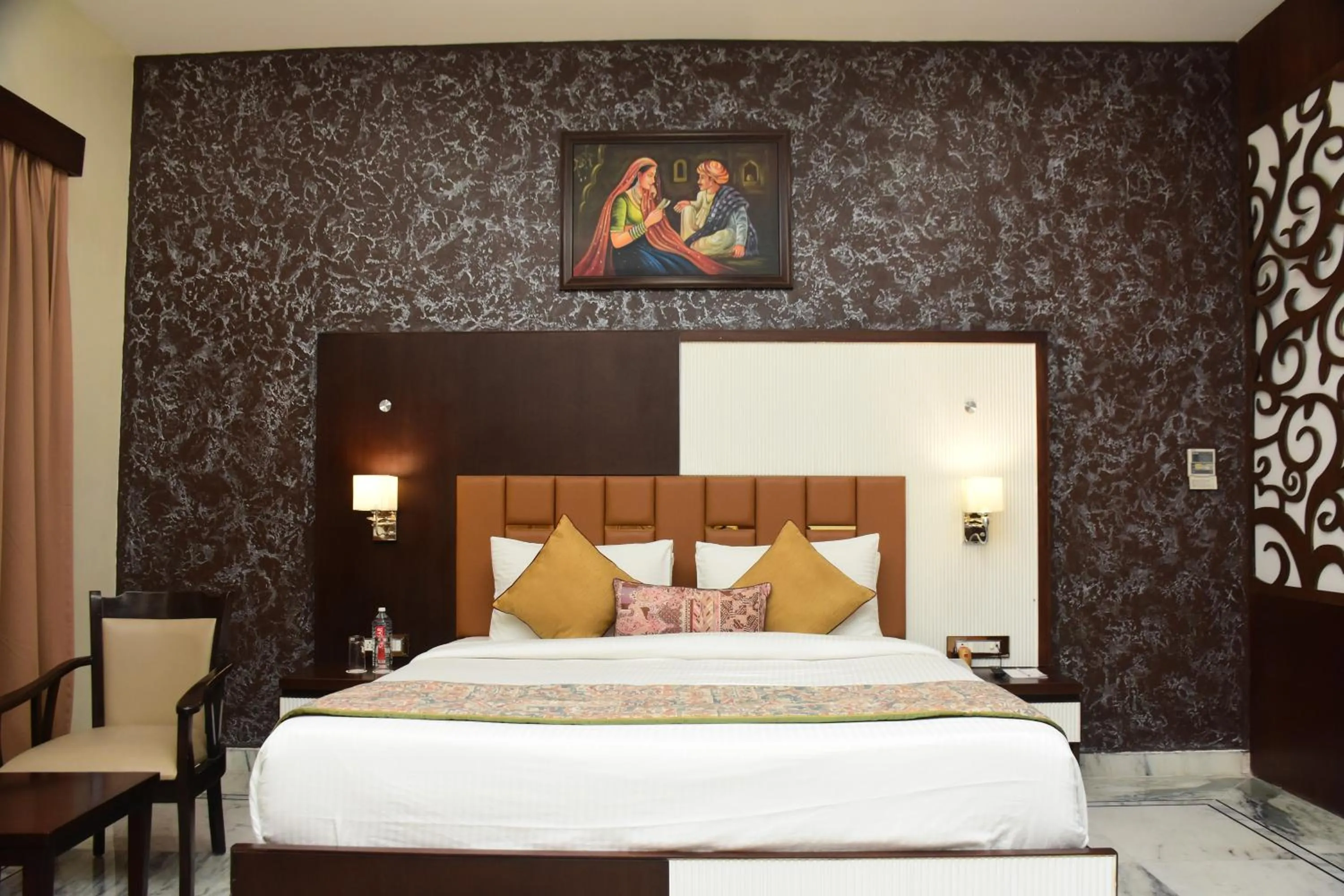 Bed in Sun Hotel and Resort, Mount Abu