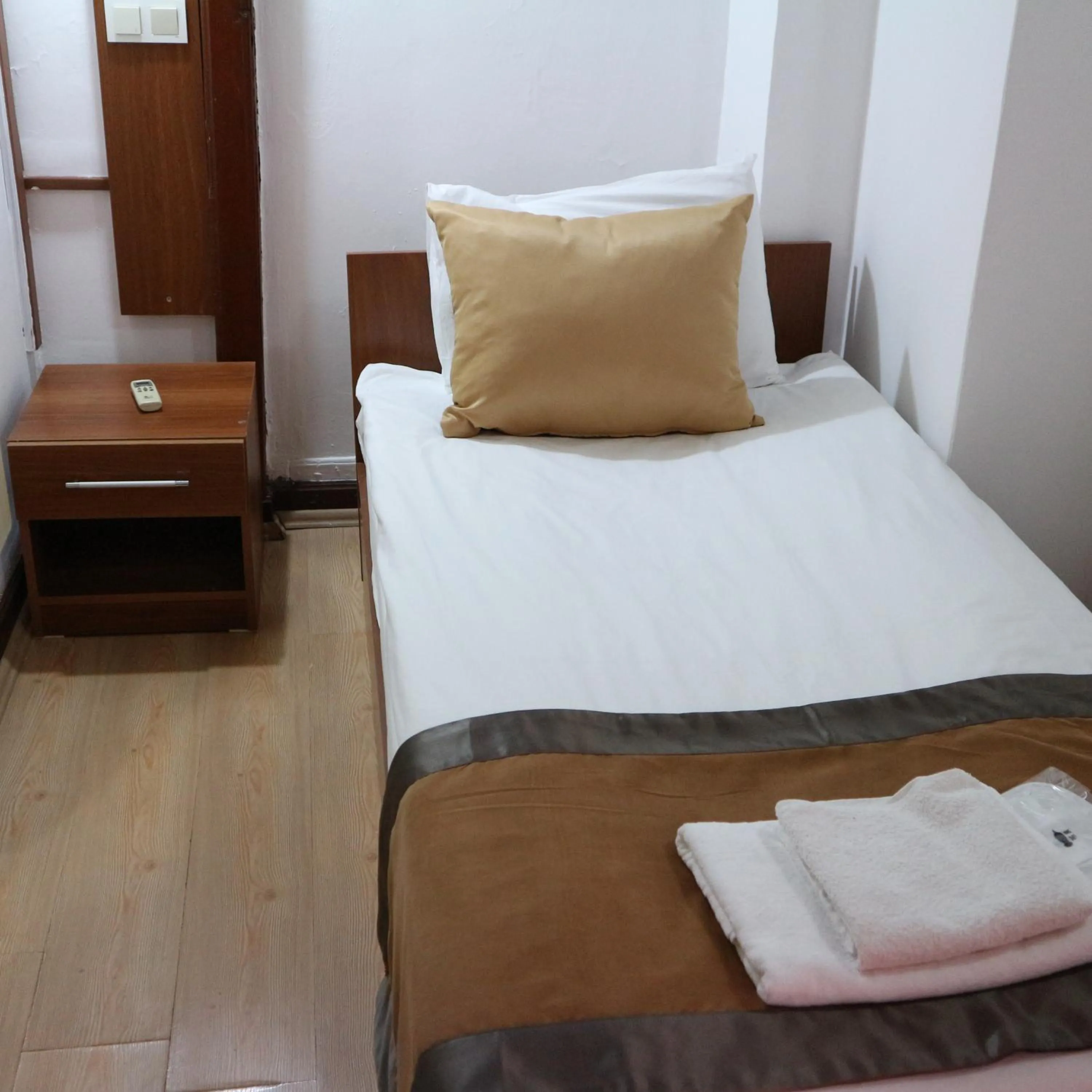 Photo of the whole room, Bed in Konak Hotel Kaleiçi