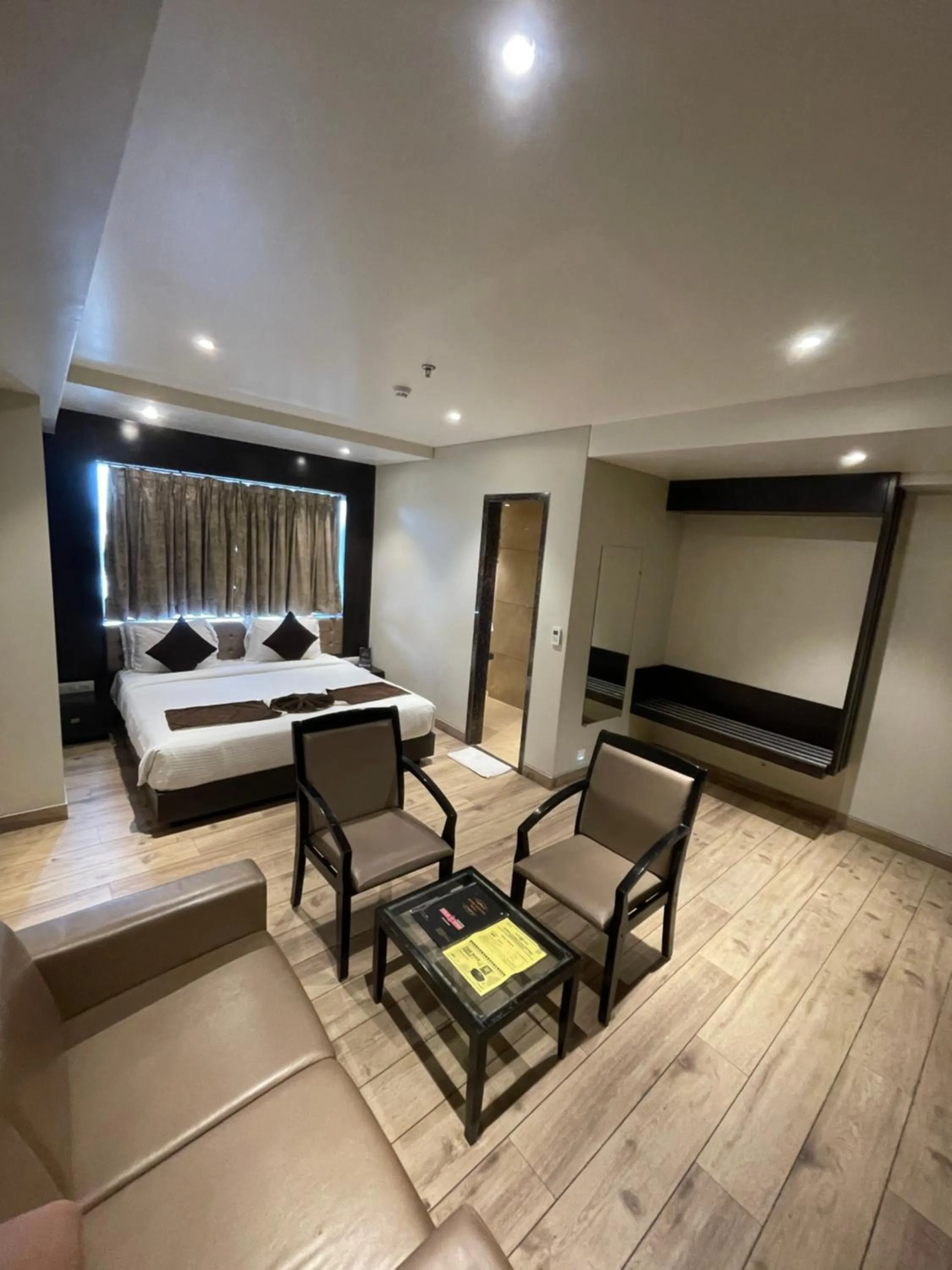 Bedroom, Bed in Hotel Virgo Sumeru