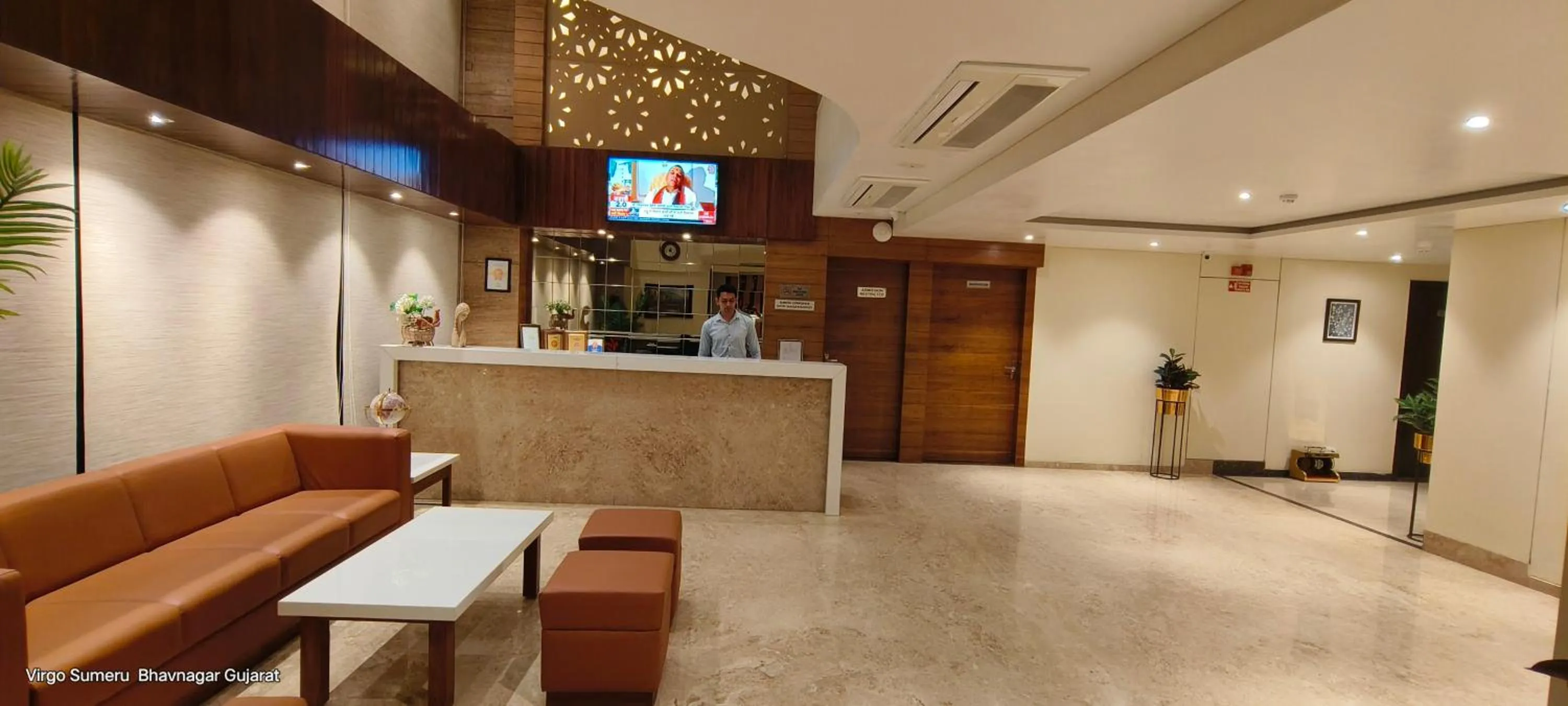 Lobby or reception in Hotel Virgo Sumeru
