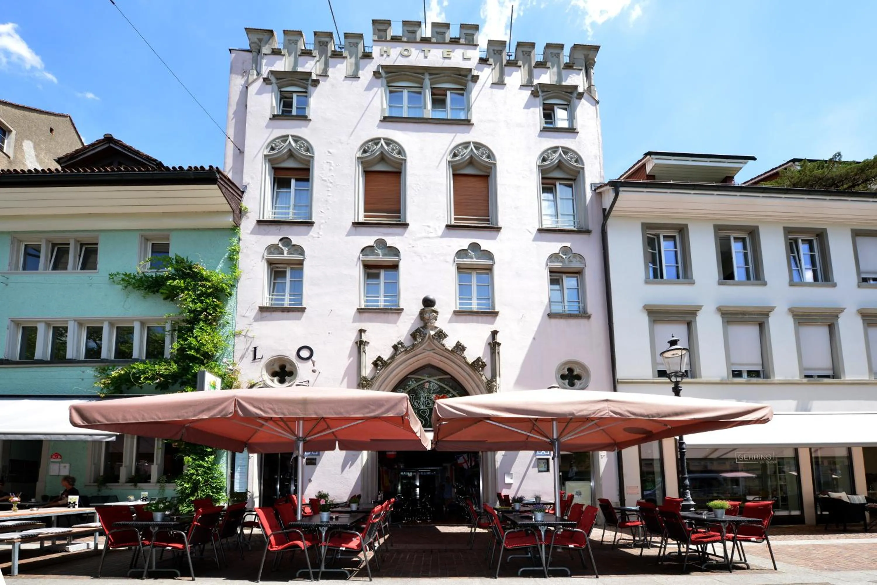 Facade/entrance in Hotel Loge