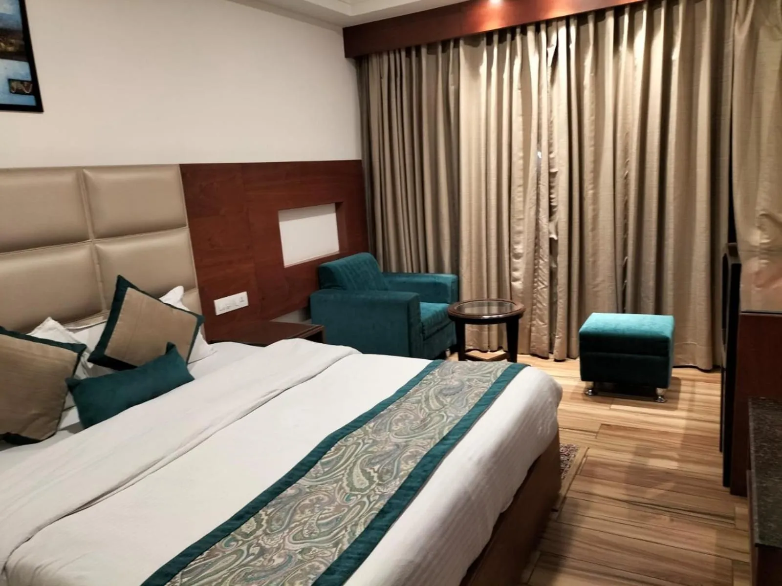 Bedroom, Bed in Cardinal Ambica