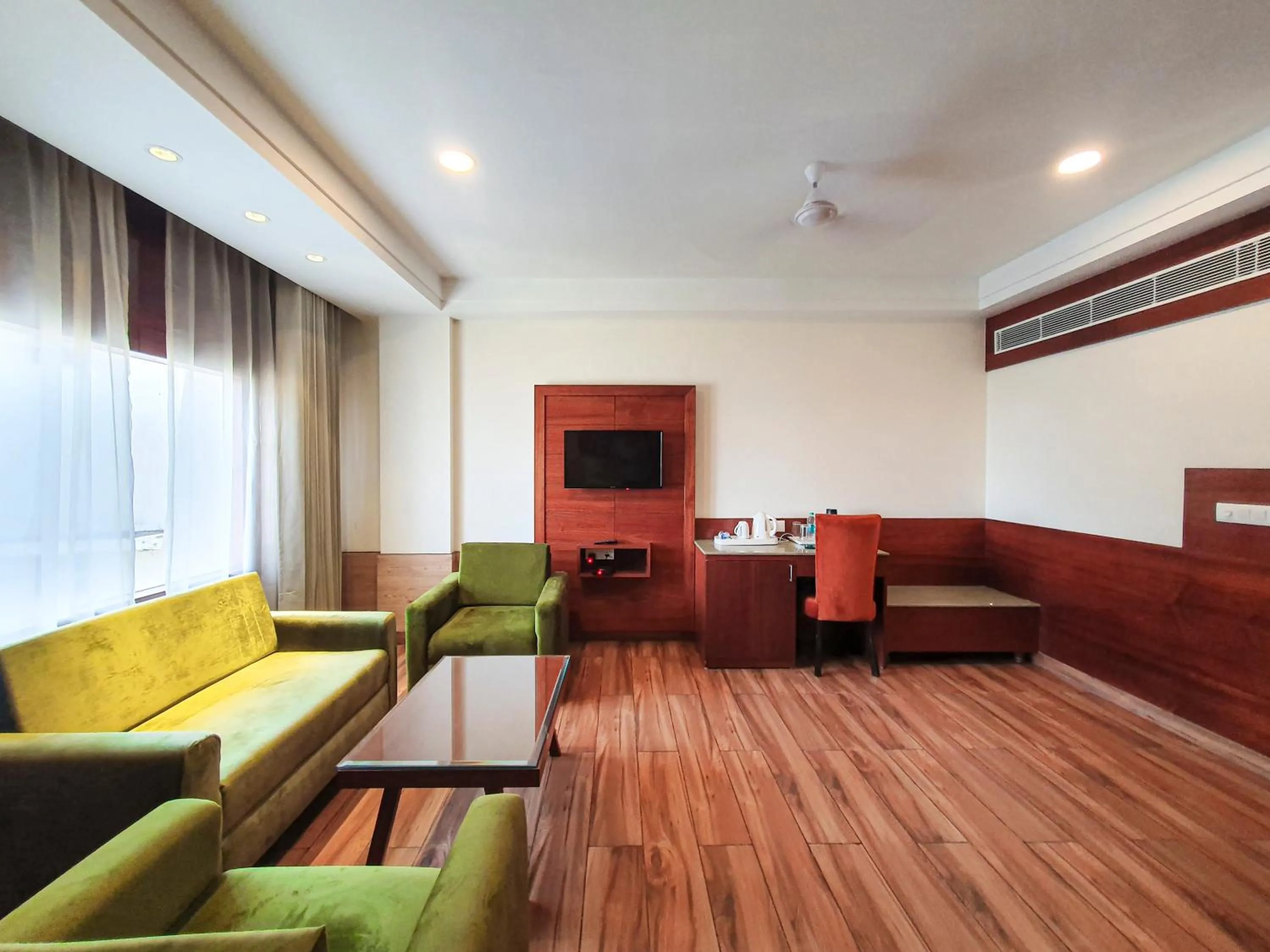 Dinner in Cardinal Ambica