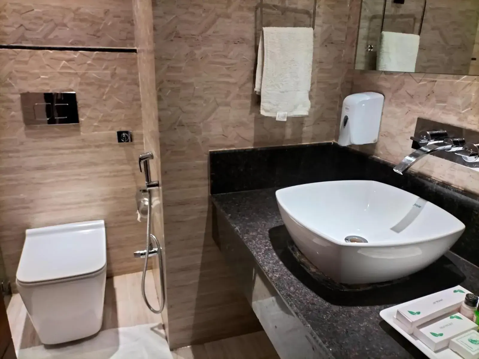 Suite with Garden View in Cardinal Ambica Suite with Garden View in Cardinal Ambica