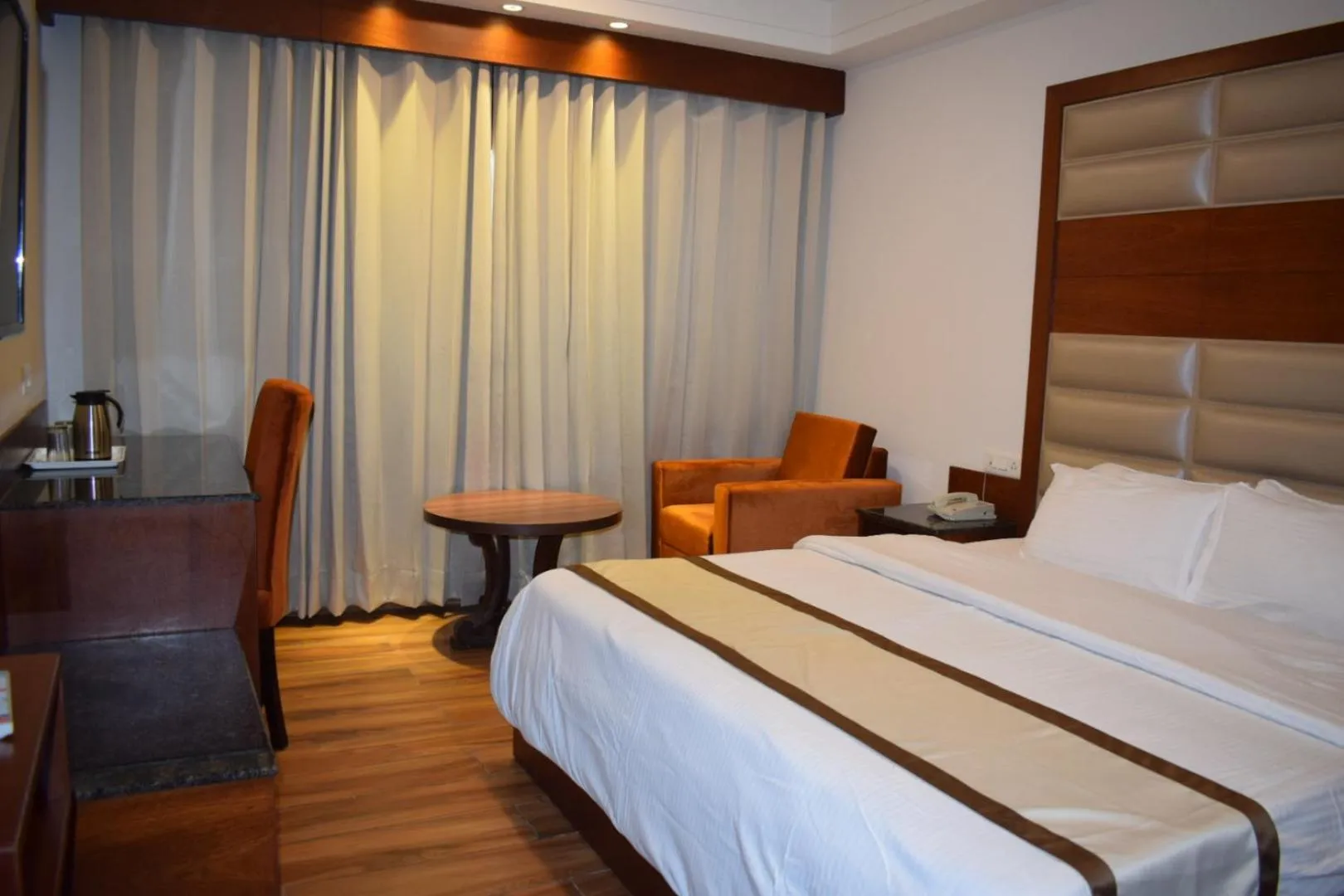 Bedroom, Bed in Cardinal Ambica