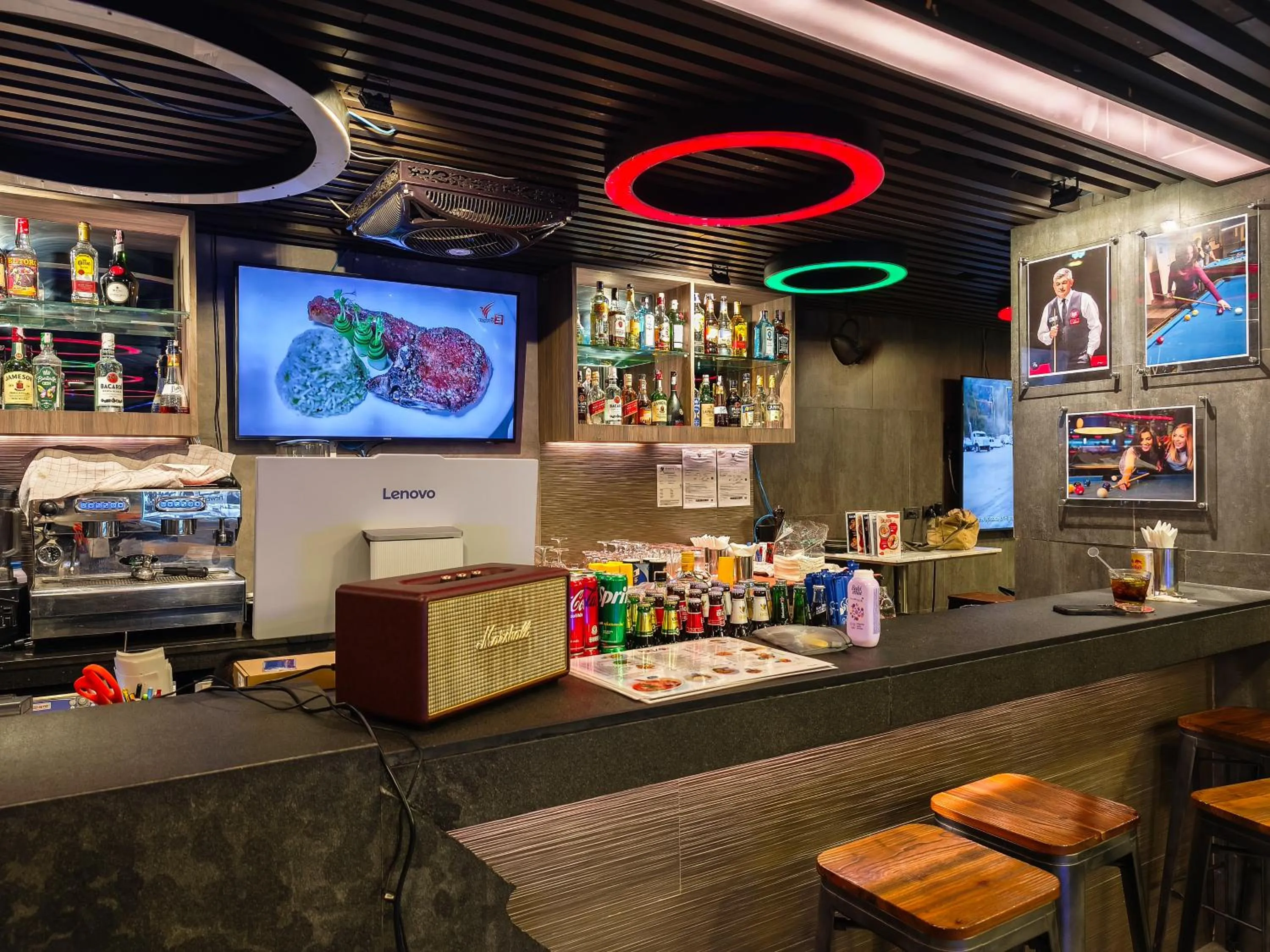 Lounge or bar in Citrus Suites Sukhumvit 6 by Compass Hospitality