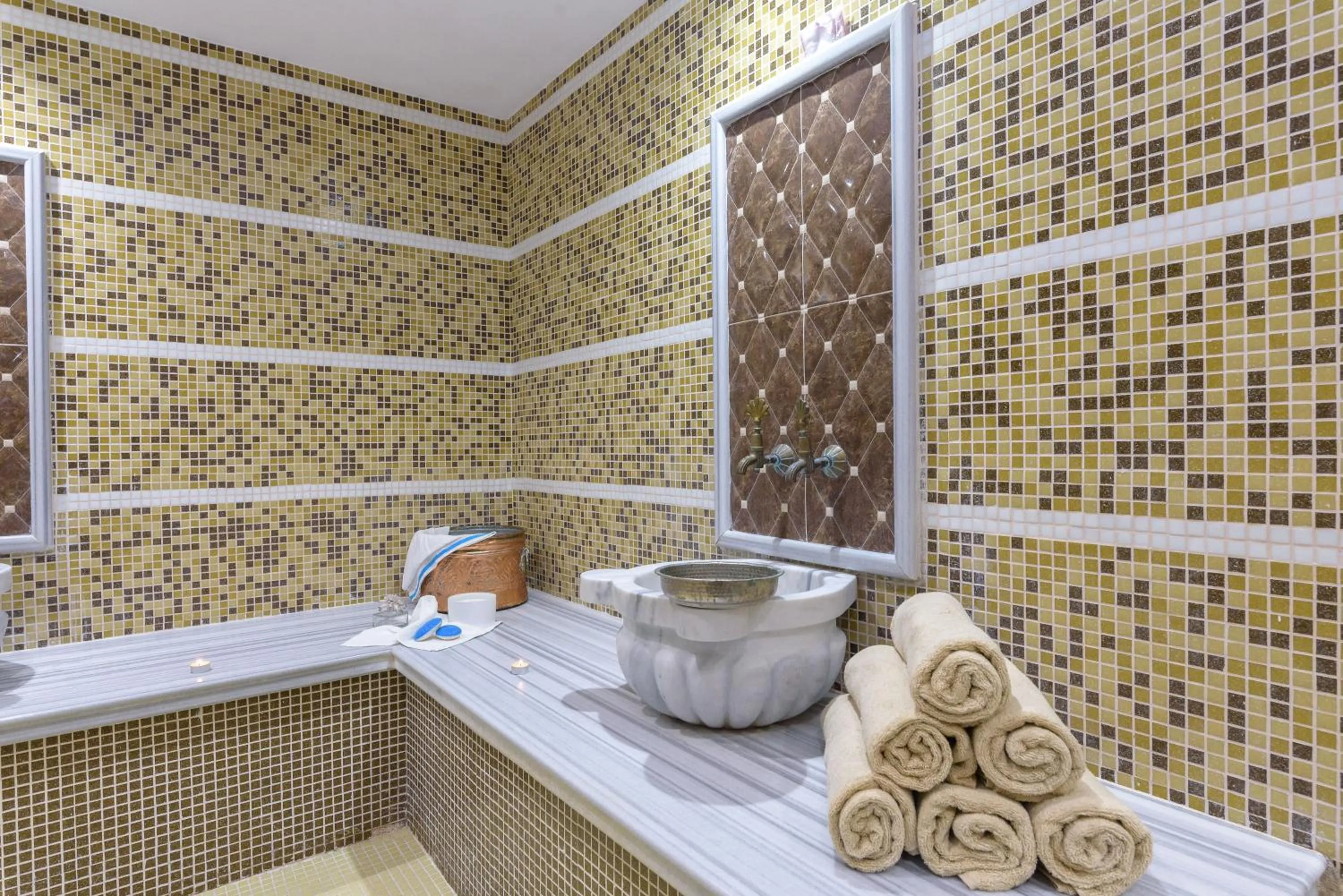 Steam room in St George Ski & Holiday - Half Board & All Inclusive