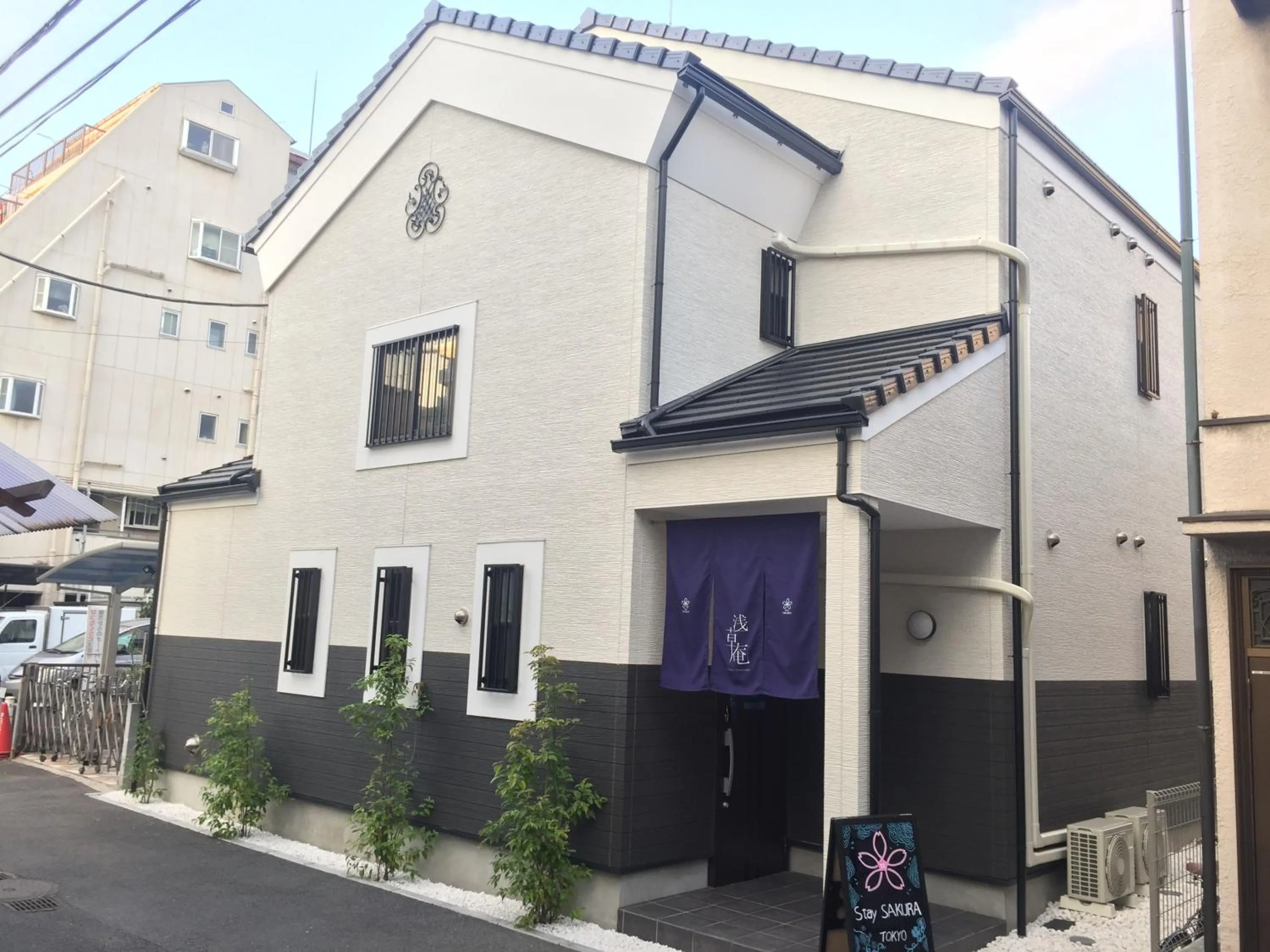 Facade/entrance in Stay SAKURA Tokyo Asakusa Townhouse